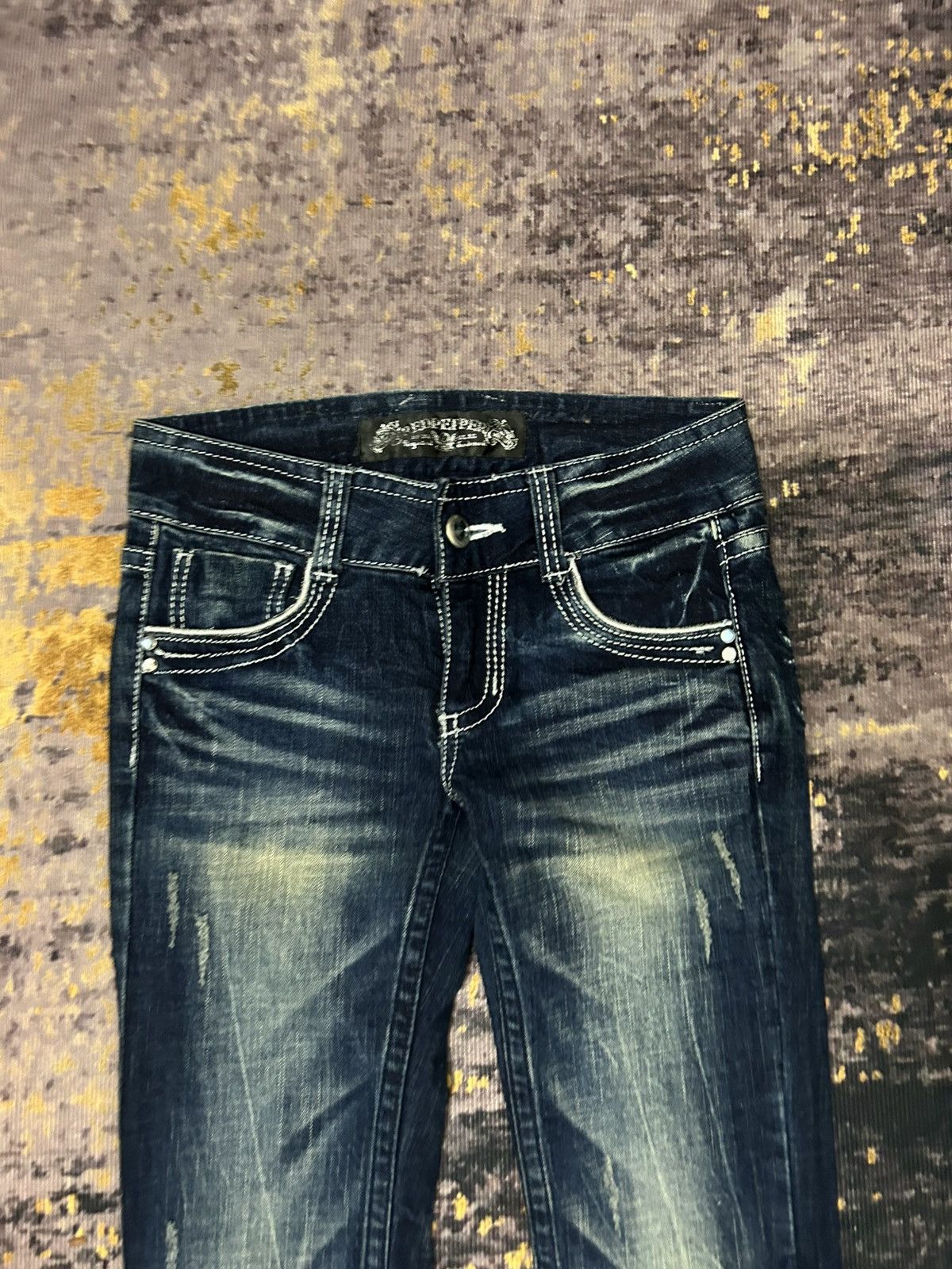 Tornado Mart Red Pepper Pegasus Embroidered Pocket Back Slim Jeans Size US 29 - 7 Thumbnail