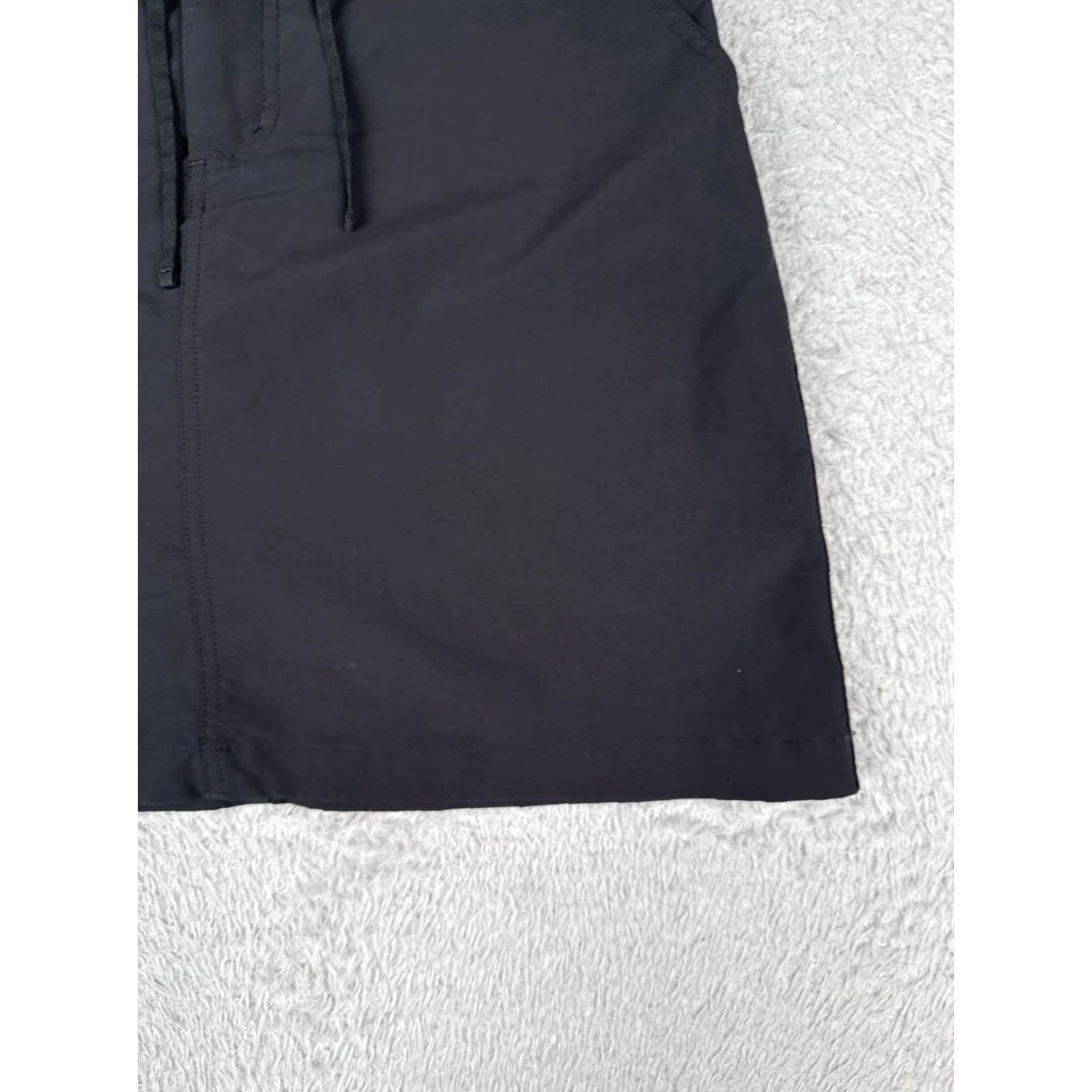 Patagonia Patagonia Skirt Women 6 Black Cargo Inter-Continental Hideaway Nylon Blend 28x18 Size 28" / US 6 / IT 42 - 2 Thumbnail