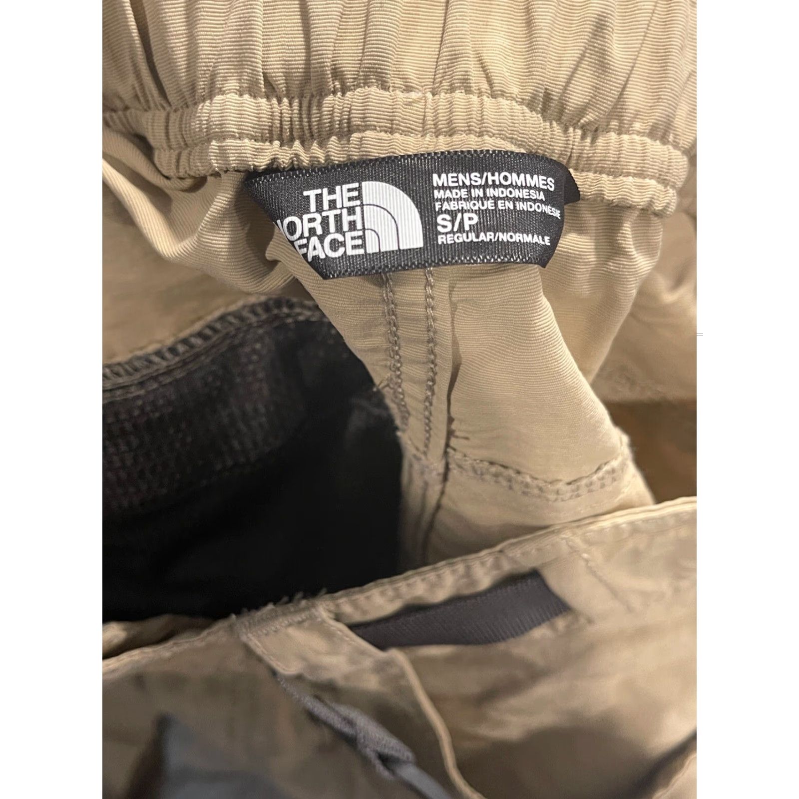 The North Face VINTAGE The North Face Men's Cargo Shorts 29 Inch Waist Tan Microfiber 9 Inch Inseam Outdoor Travel Size US 29 - 6 Thumbnail