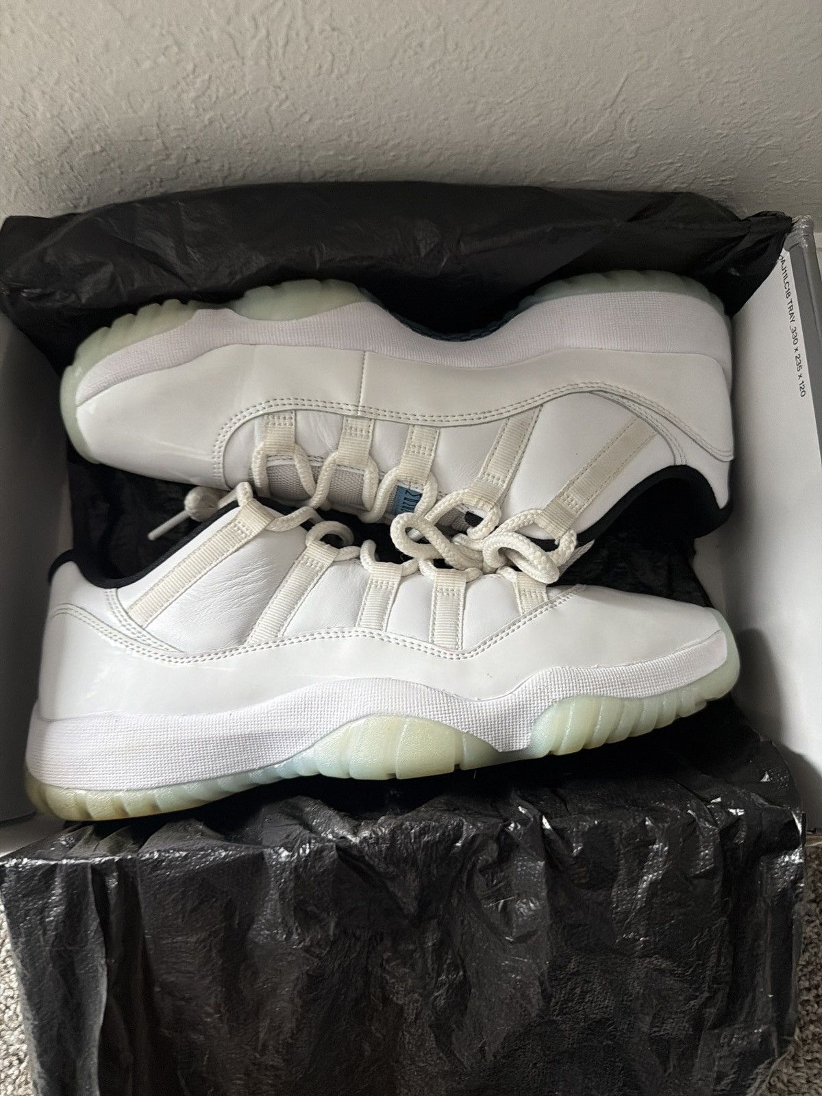 Jordan Brand Retro 11 low legend blue Size US 9 / EU 42 - 7 Thumbnail
