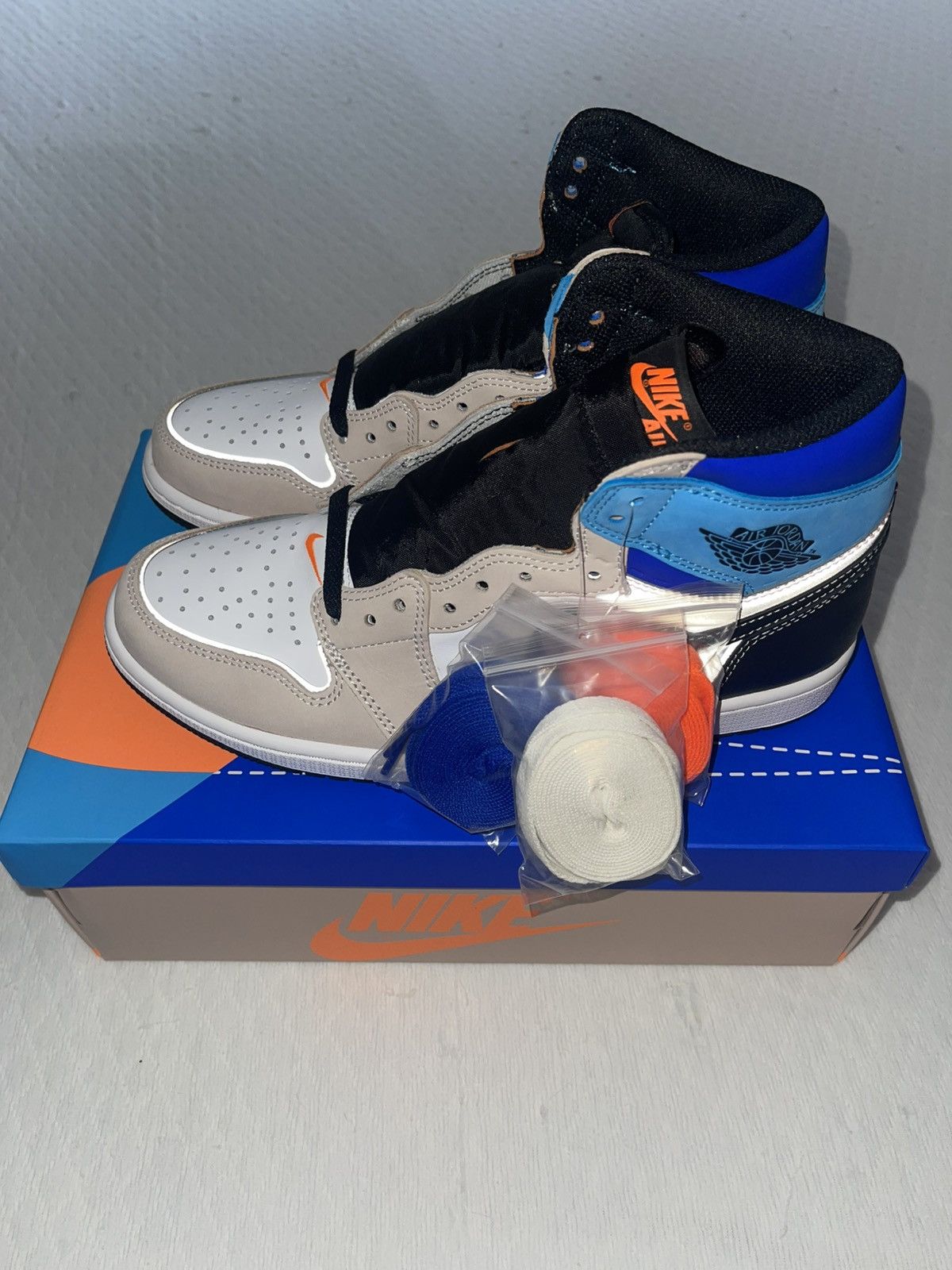 Jordan Brand Air Jordan 1 Retro High OG Prototype DS Size US 10.5 / EU 43-44 - 1 Thumbnail