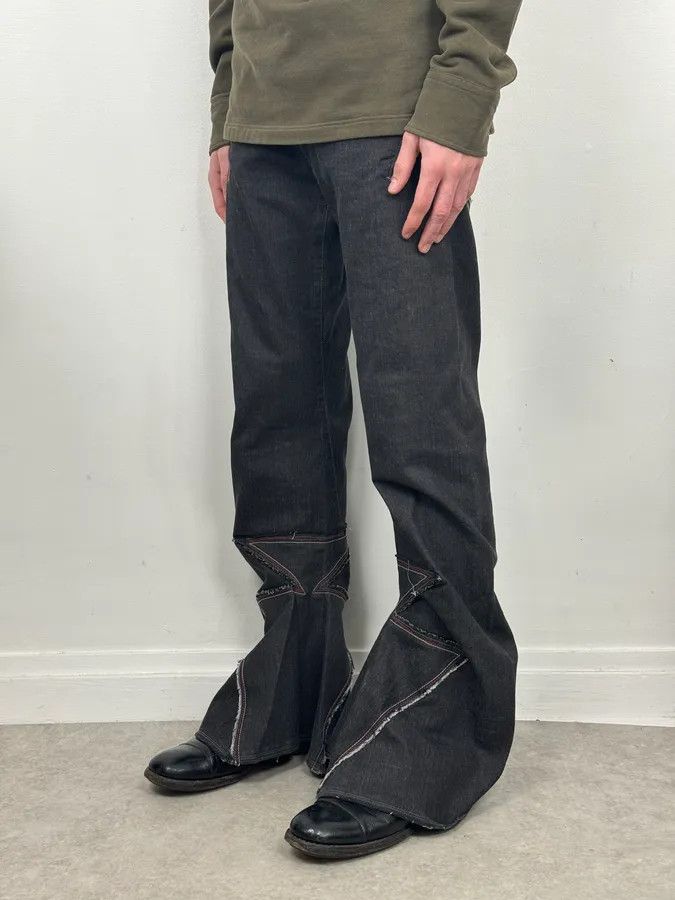 Marithe + Francois Girbaud 2000s Marithé + François Girbaud Dark Grey Avant-Garde Flared Denim Jeans Size US 30 / EU 46 - 3 Thumbnail