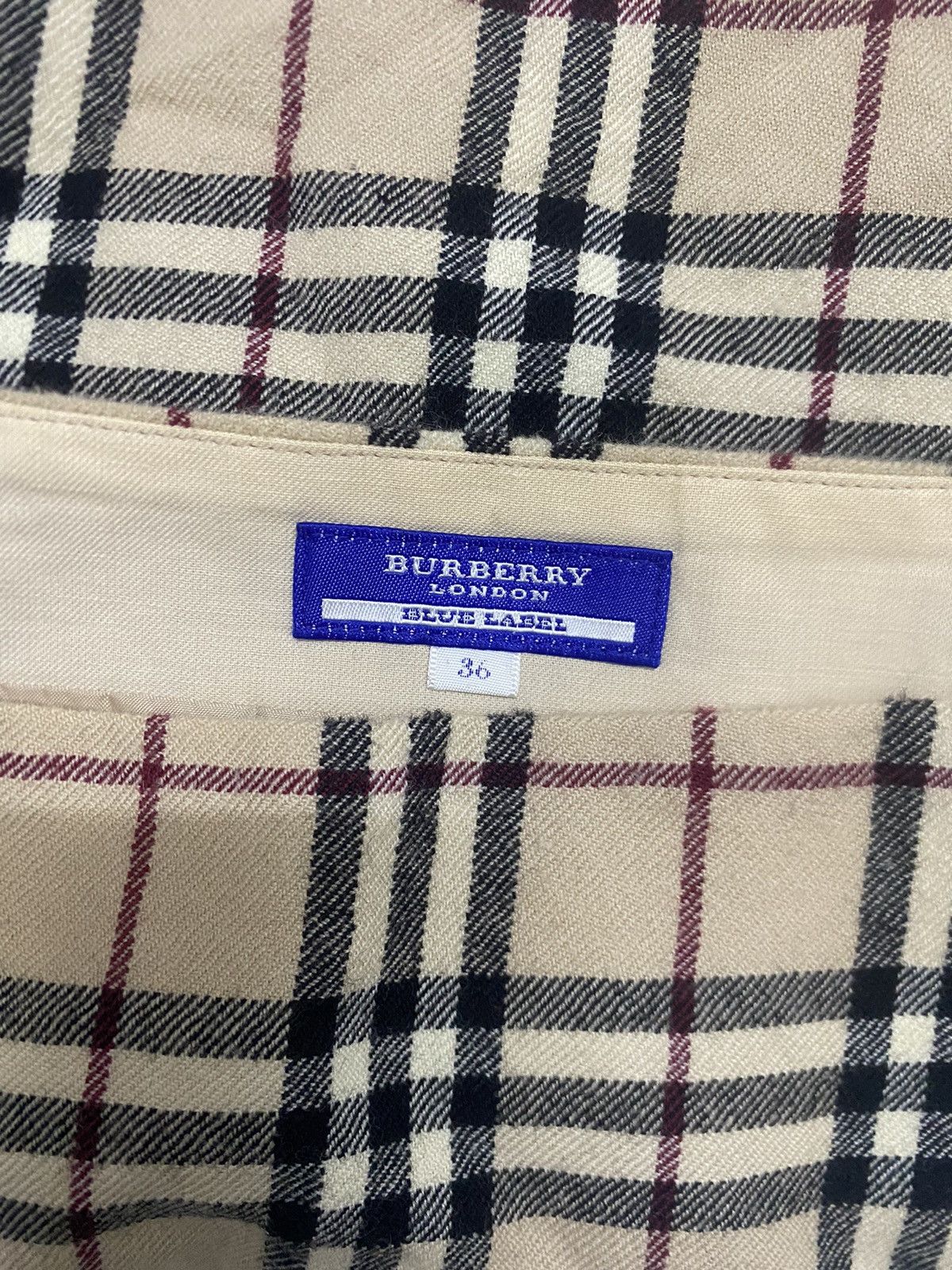 Burberry VINTAGE BURBERRY LONDON BEIGE CHECKERED WOOL MINI SKIRT Size 25" / US 0 / IT 36 - 3 Thumbnail