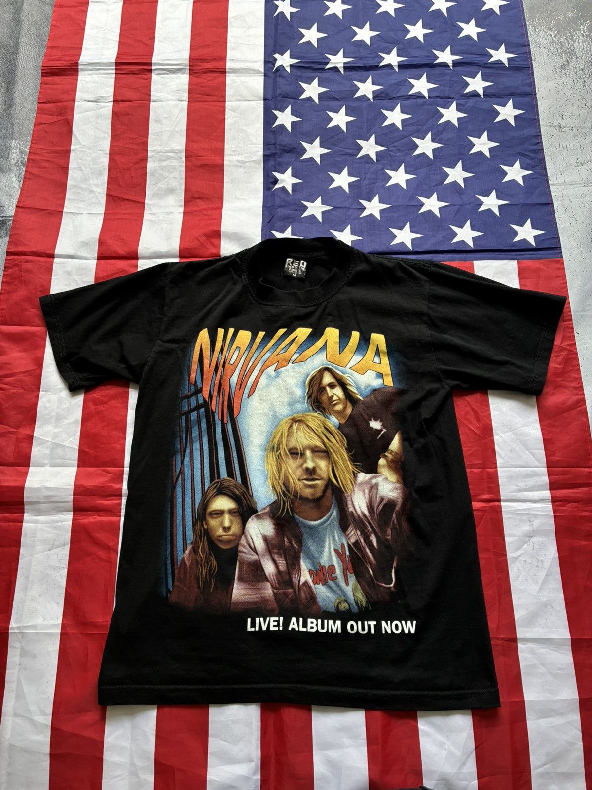 Nirvana 90s Nirvana Live! Album out now black band Tshirt Size US M / EU 48-50 / 2 - 1 Thumbnail