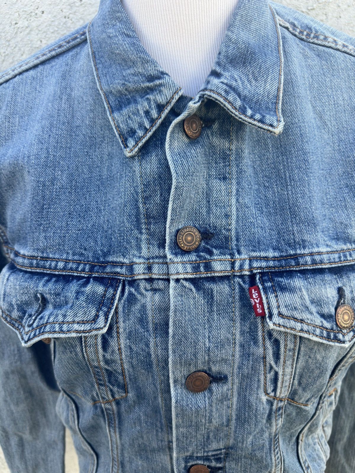 Levi's PreOwned Levi's Blue Denim Jacket Button Up Women's Small Size S / US 4 / IT 40 - 3 Thumbnail