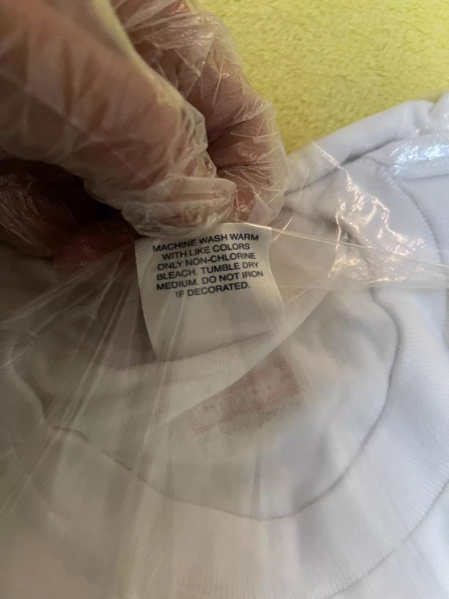 Supreme Supreme Goldfish Tee Short-Sleeve M New Unopened Size US M / EU 48-50 / 2 - 3 Thumbnail