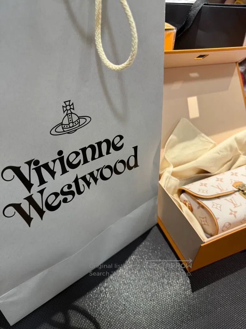 Vivienne Westwood Vivienne Westwood size os Black Textured Bowling Bag Size ONE SIZE - 8 Thumbnail