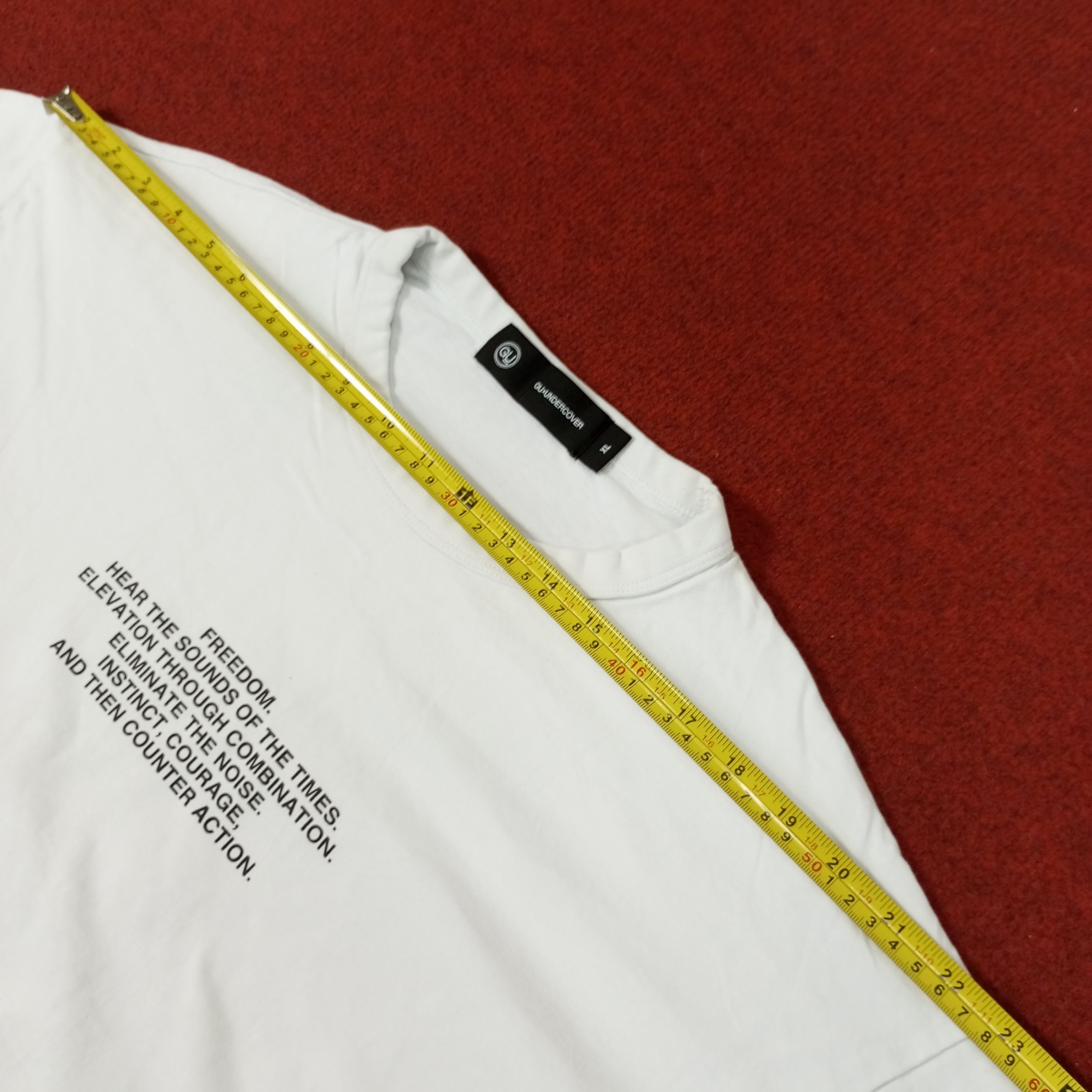 GU × Japanese Brand × Undercover GU X Undercover Japanese Brand Designer Tshirt Size US XL / EU 56 / 4 - 11 Thumbnail