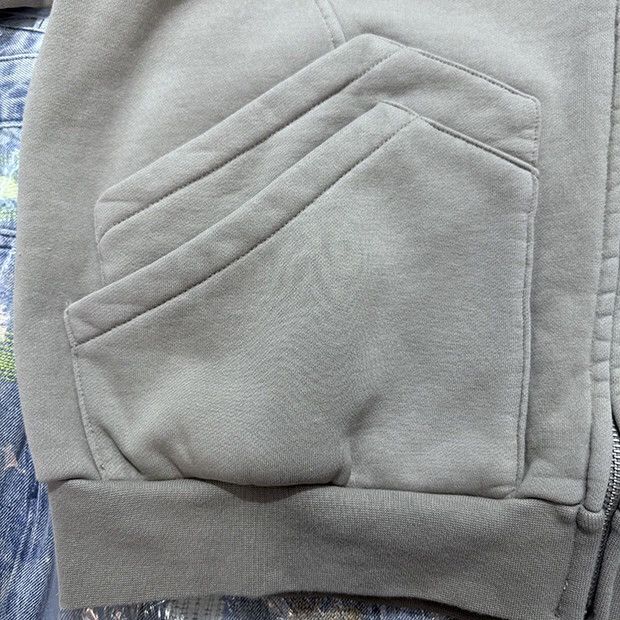 Japanese Brand Zippered Fleece Hoodie Rare Design Pocket Size US M / EU 48-50 / 2 - 5 Thumbnail