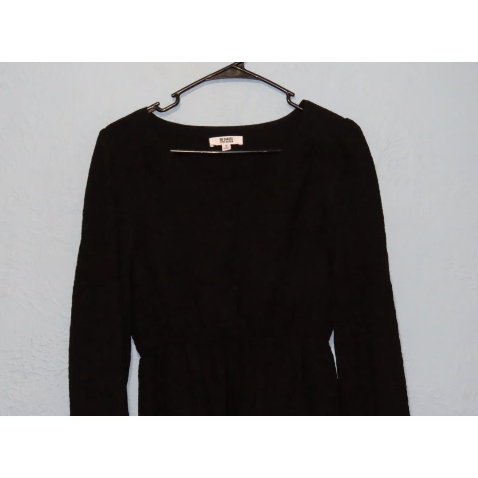 BB Dakota BB Dakota by Steve Madden Cora Black Long Sleeve Mini Dress Small Women V-Neck A-Line Pullover Solid Black Dress Short Sleeve No Hand Wash Size S / US 4 / IT 40 - 3 Thumbnail