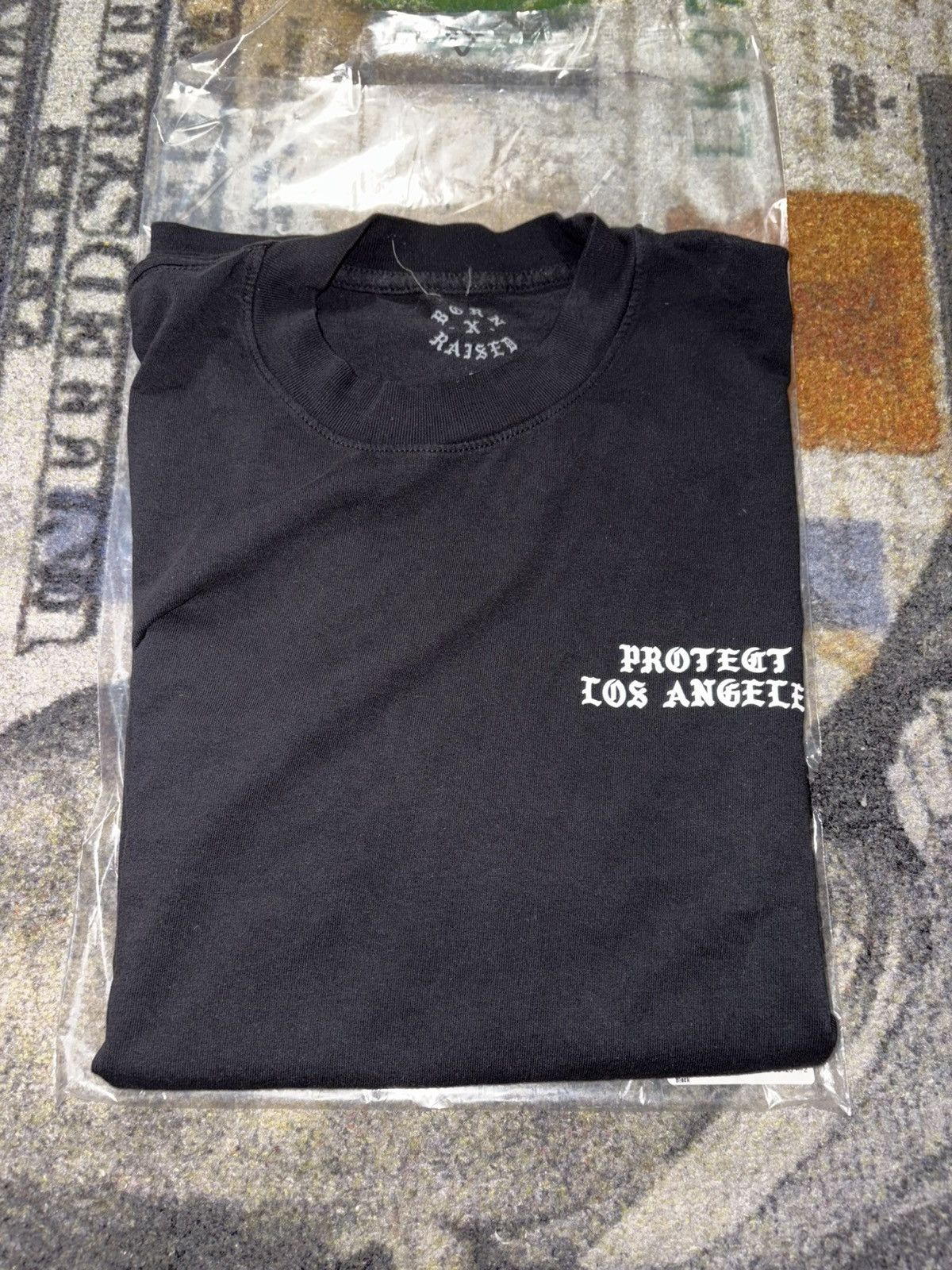 Born X Raised BORN X RAISED PROTECT LA TEE BLACK Size US L / EU 52-54 / 3 - 2 Thumbnail