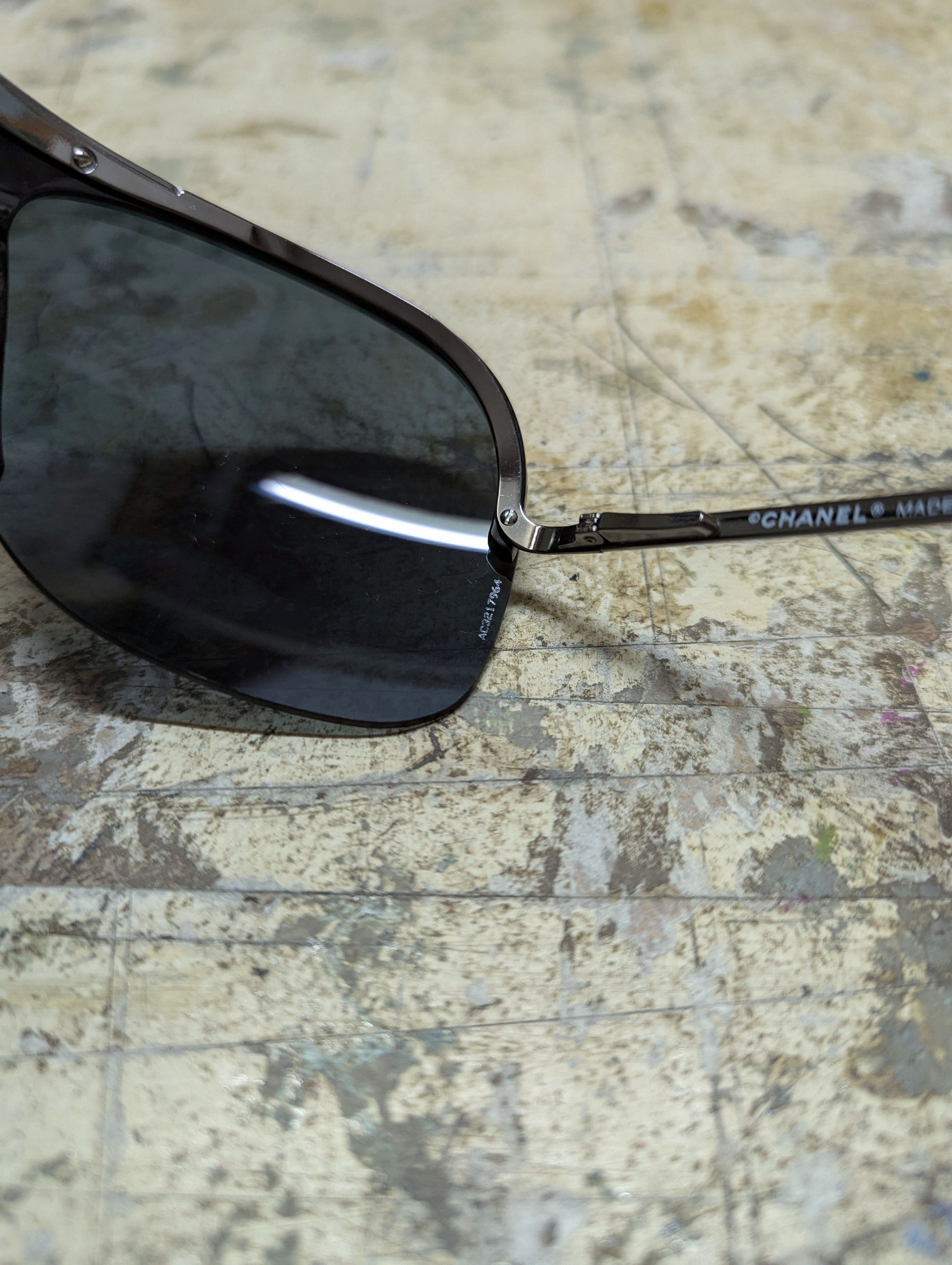 Chanel 00s Chanel Shield Rimless Sunglasses Size ONE SIZE - 12 Thumbnail