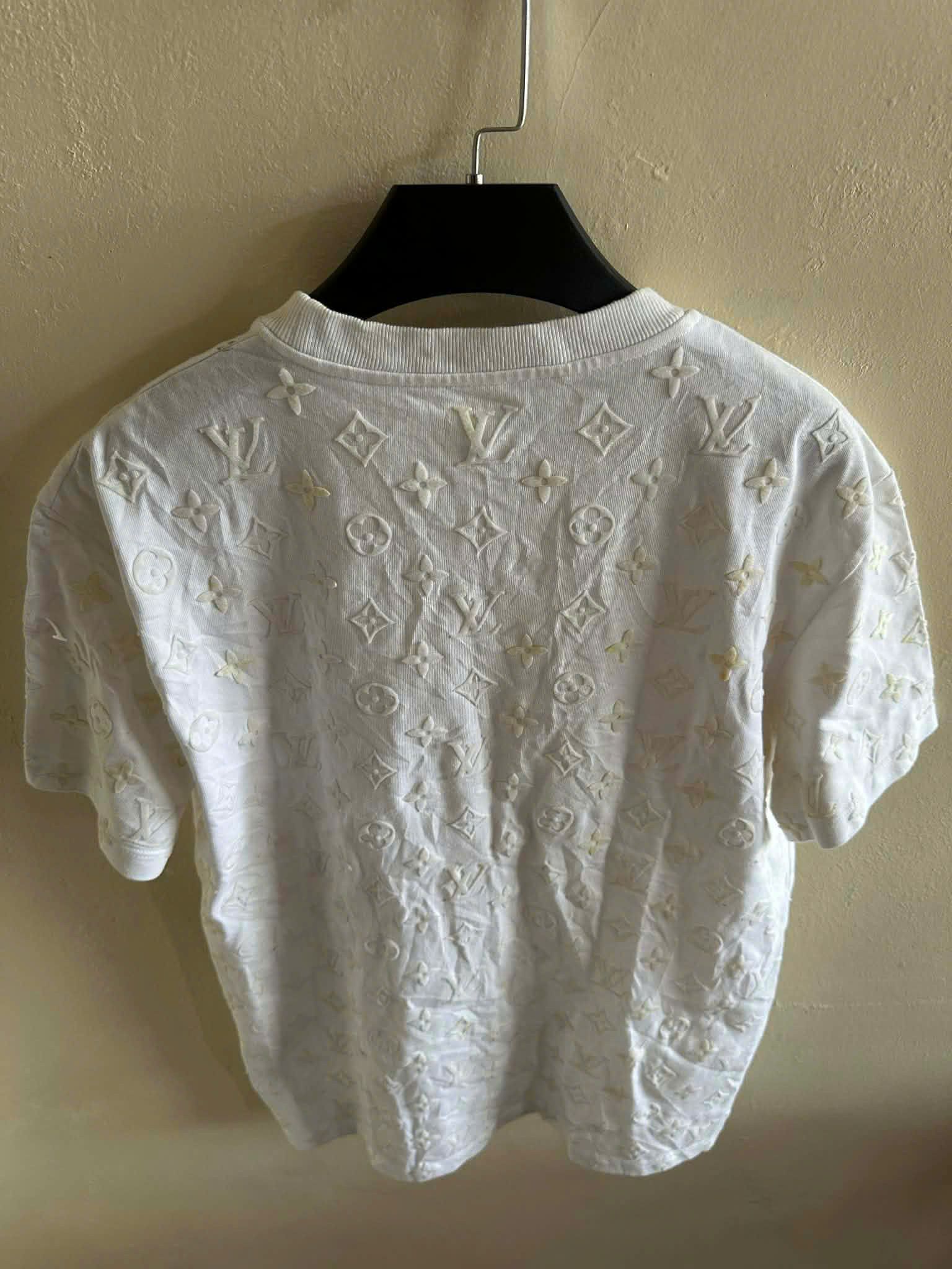 Louis Vuitton LOUIS VUITTON T SHIRT Size US M / EU 48-50 / 2 - 2 Thumbnail