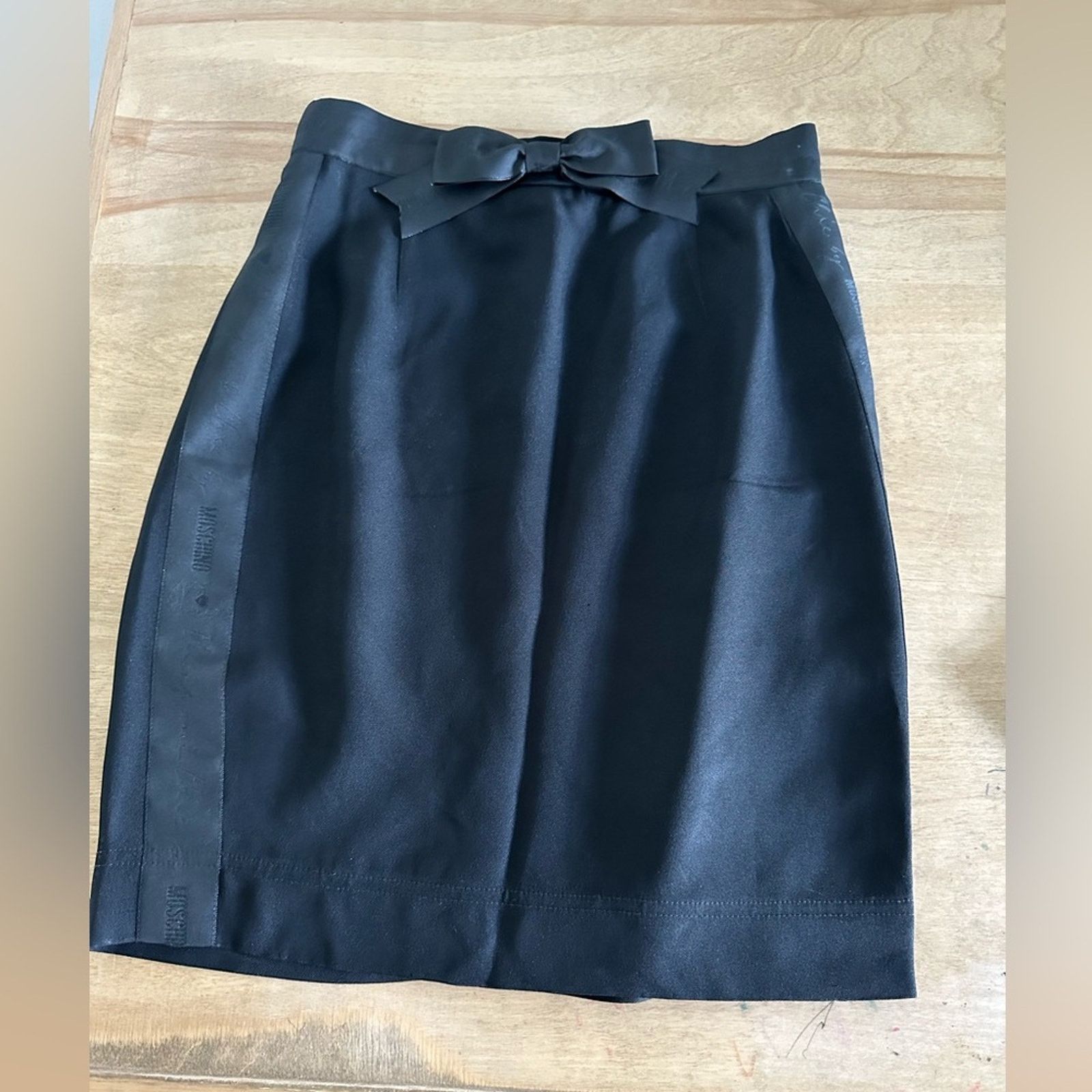 Moschino Vintage Moschino! Black pencil skirt - 6 Size 27" / US 4 / IT 40 - 6 Thumbnail