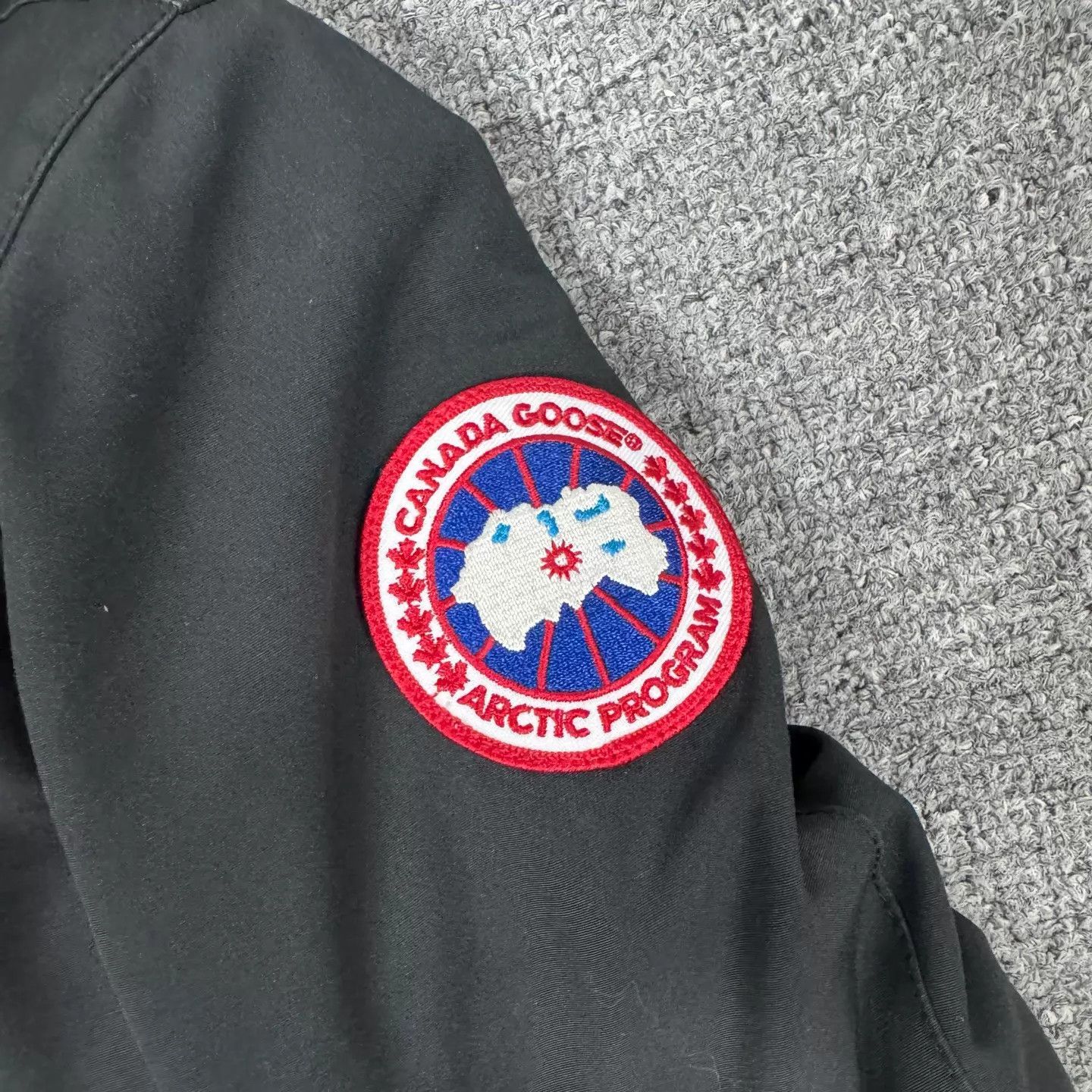 Canada Goose Canada Goose long hooded logo patch fur trim xs 99 new Size XS / US 0-2 / IT 36-38 - 5 Thumbnail