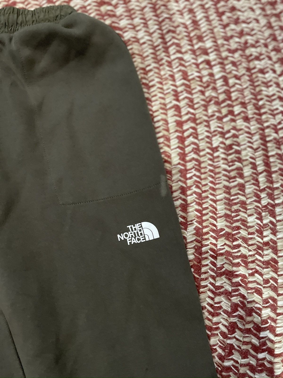 The North Face Green North Face Sweatpants Size US 30 / EU 46 - 4 Thumbnail