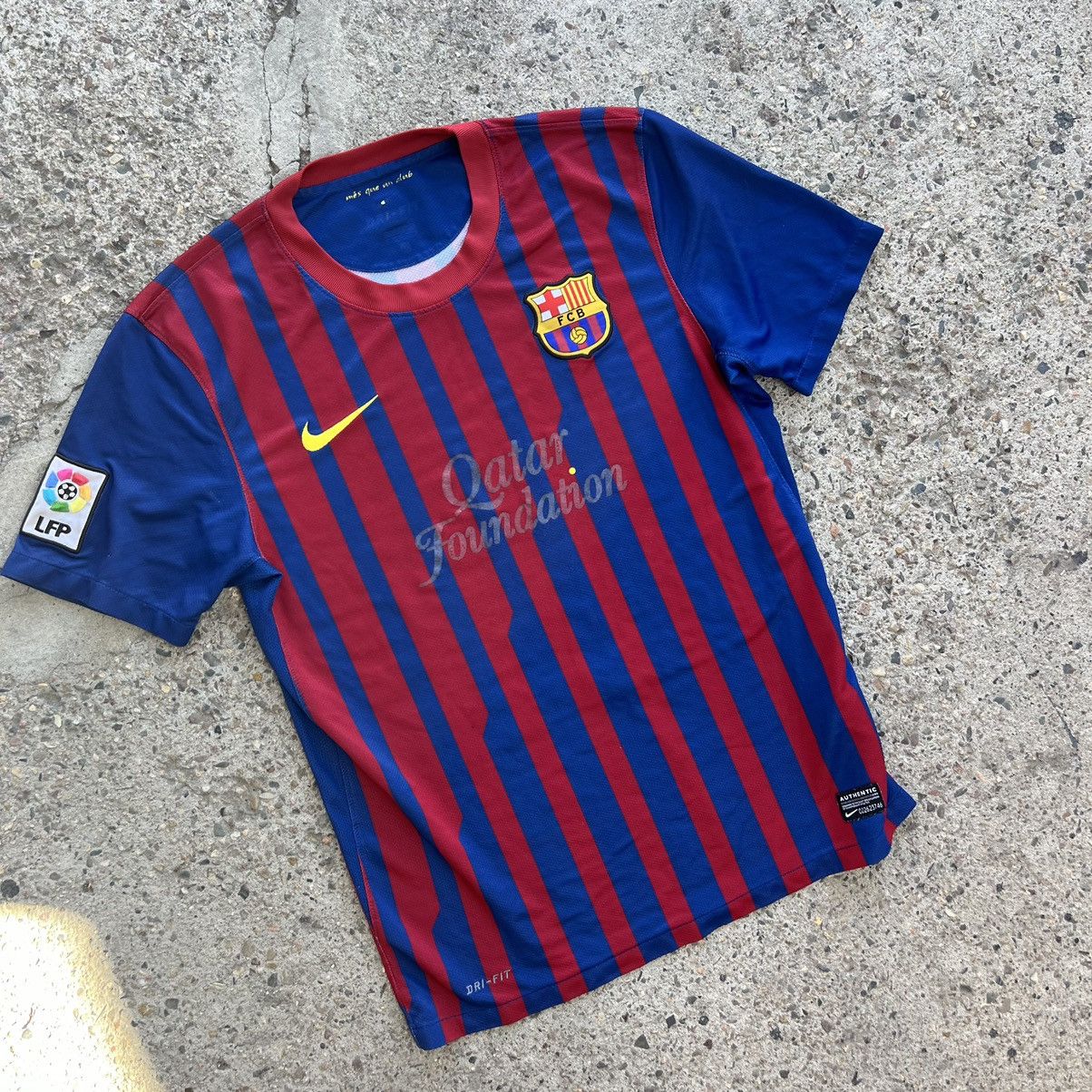 Nike 00s Vintage Nike F.C.B Barca 2008/09 Home Kit Soccer Jersey Size US M / EU 48-50 / 2 - 2 Thumbnail