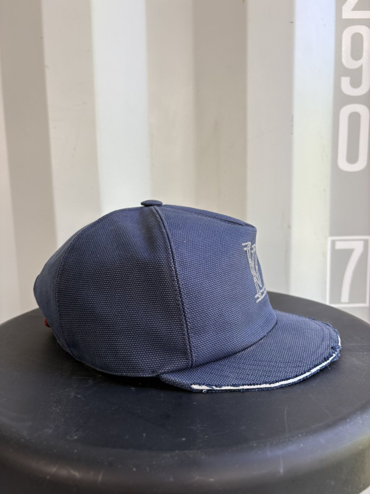 Louis Vuitton Louis Vuitton Paper Clip Hat Size ONE SIZE - 2 Thumbnail