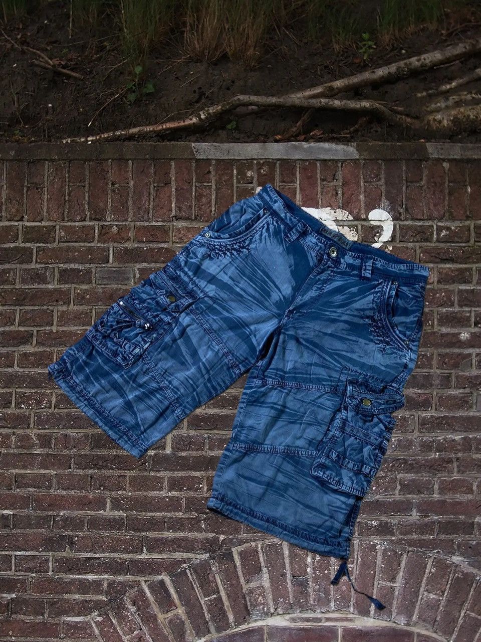 Other Rare CARGO MILITARY CAMO SHORTS 90s Y2K multipocked Size US 32 / EU 48 - 1 Thumbnail