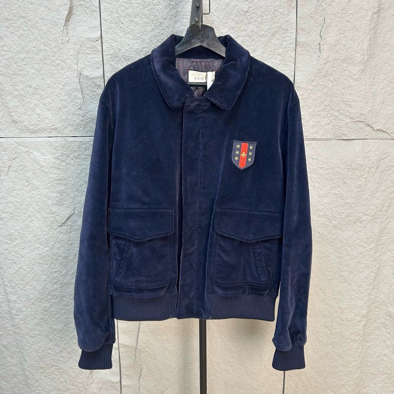 Gucci gucci navy corduroy bee embroidered jacket Size US L / EU 52-54 / 3 - 1 Thumbnail