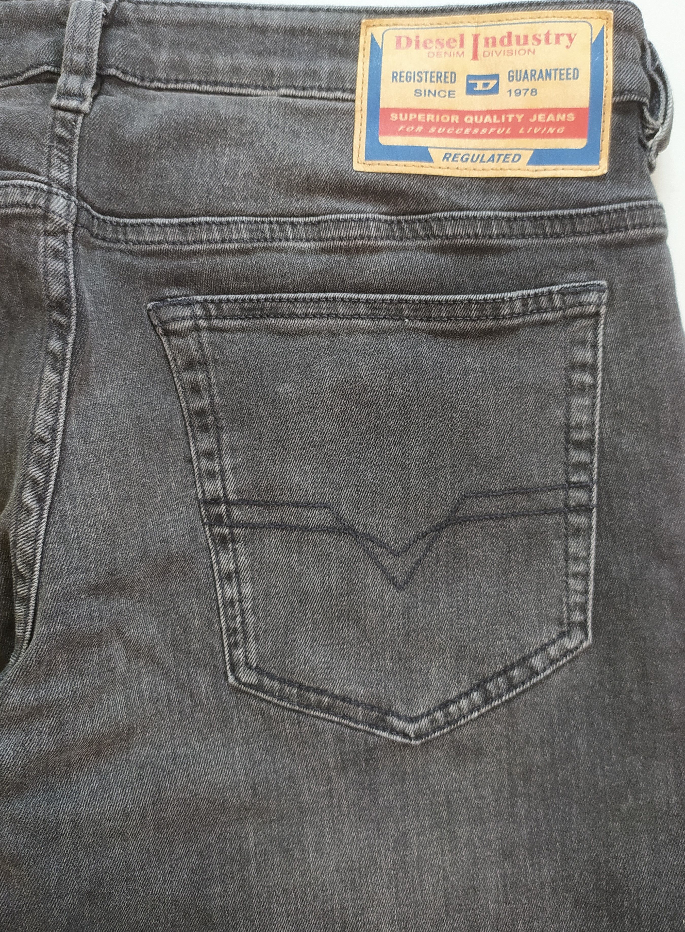 Diesel Diesel D-YENNOX-0IHAV Men's Jeans Free Shipping T/ 9824 Size US 32 / EU 48 - 5 Thumbnail