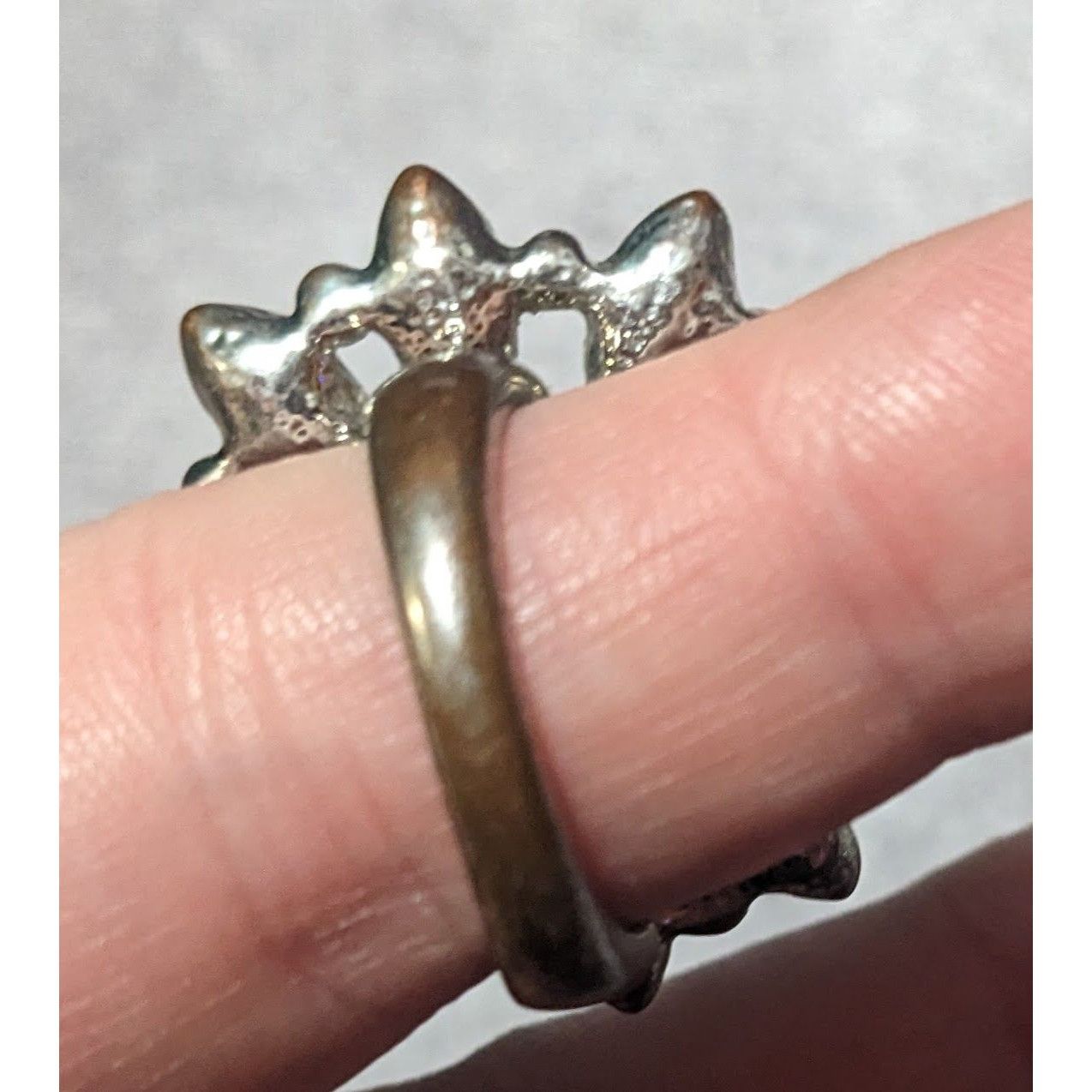 Other Black And Silver Tone Rhinestone Flower Ring Size 8 Size ONE SIZE - 13 Thumbnail