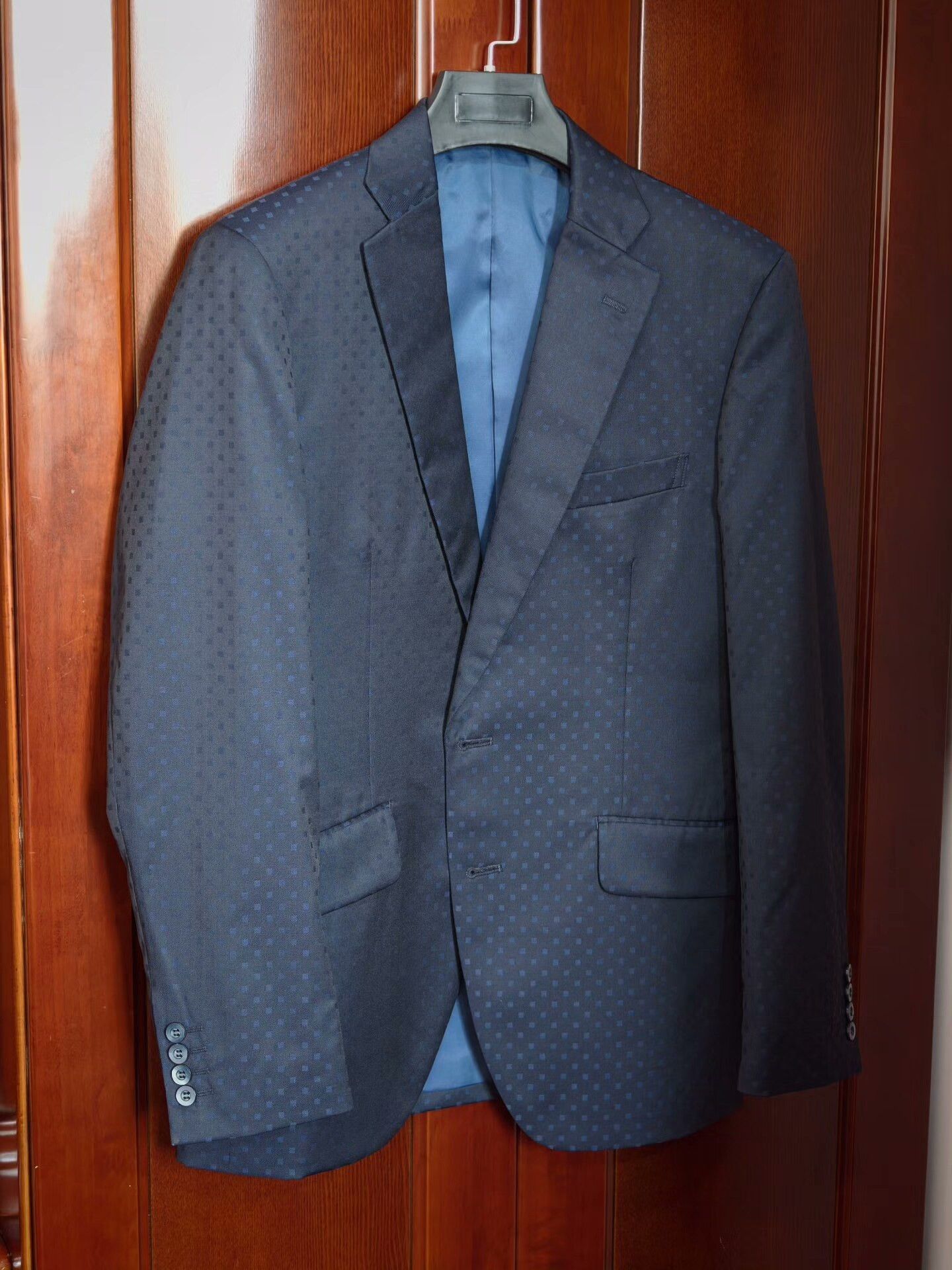 Japanese Brand Italian Wool Custom Suit VBC110 Size US M / EU 48-50 / 2 - 1 Thumbnail