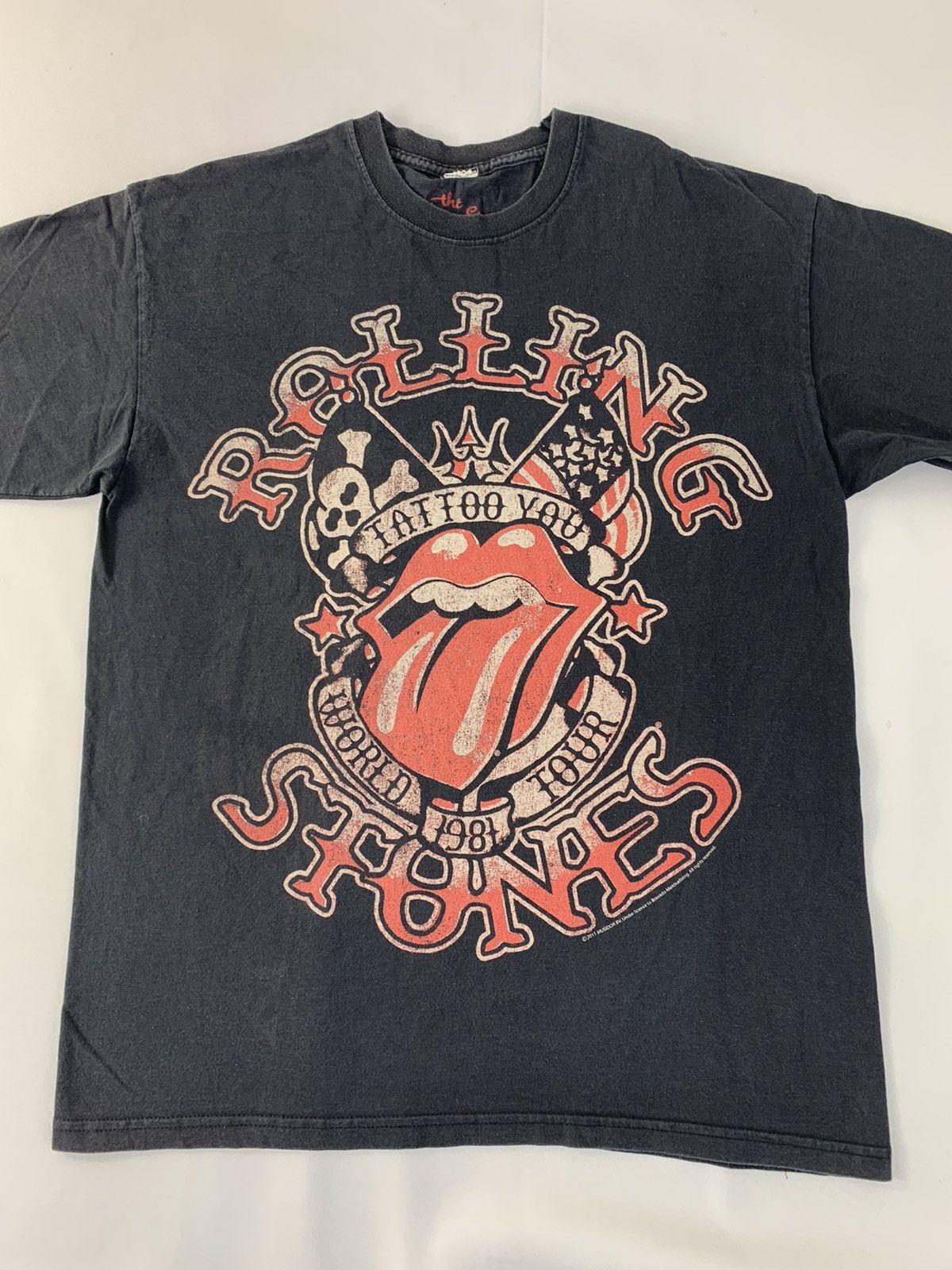 Band Tees 90s The Rolling Stone World Tour 81 Tattoo Screen Tee Size US M / EU 48-50 / 2 - 3 Thumbnail