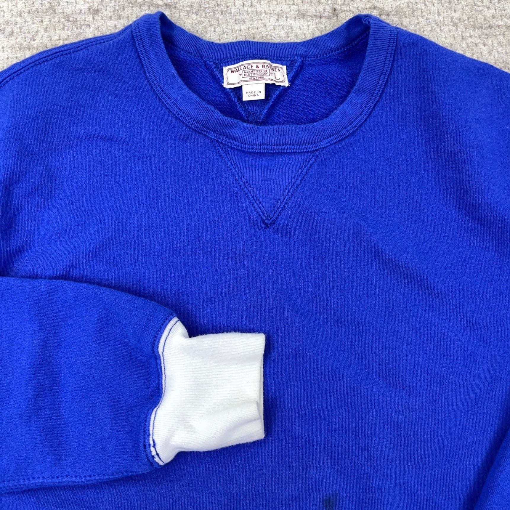 Wallace & Barnes VINTAGE Wallace & Barnes Sweatshirt Men Large Blue Crewneck Pullover Stains Classic American Retro Hipster Shirt/Top Mens L Blue Stains Size US L / EU 52-54 / 3 - 4 Thumbnail