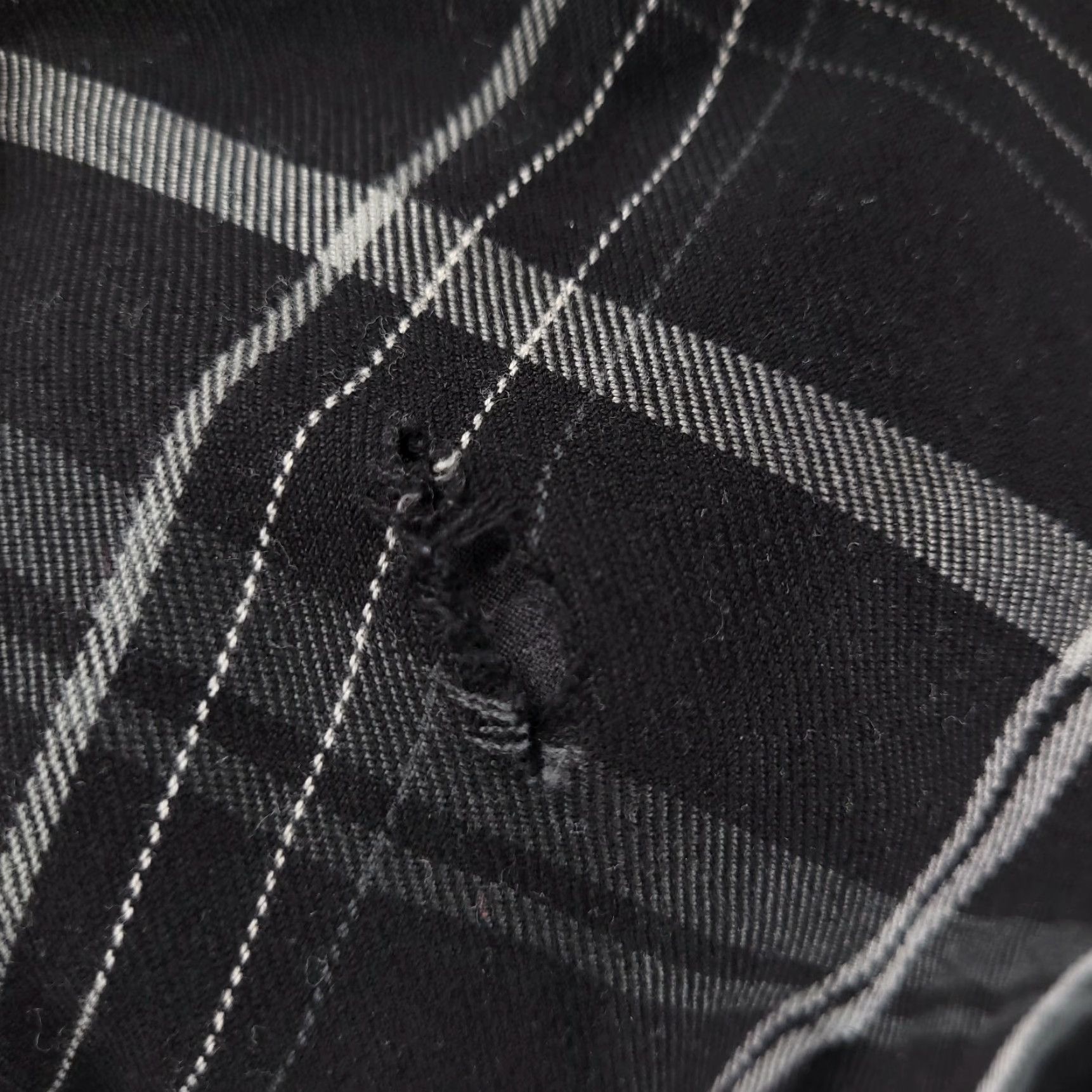 O'Neill O'Neill Bermuda Shorts Mens 32 Black Plaid Bermuda Shirt? Size US 32 / EU 48 - 4 Thumbnail