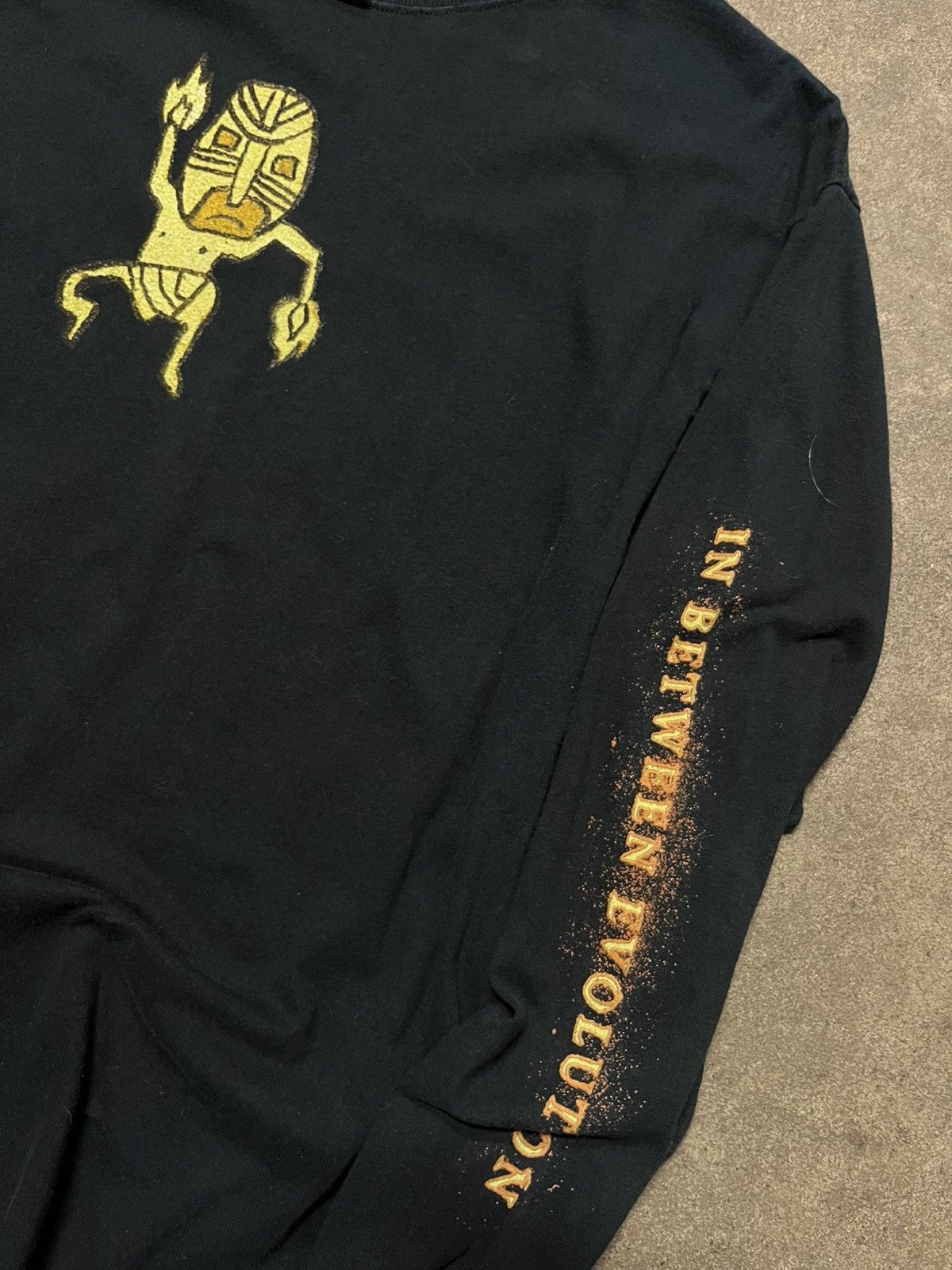 Anvil × Band Tees × Vintage Tragically Hip Vintage In Between Evolution Long-sleeve Size US L / EU 52-54 / 3 - 4 Thumbnail