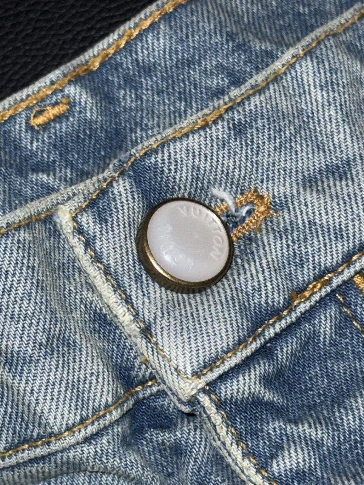 Louis Vuitton Carpenter pocket logo jeans Size US 33 - 6 Thumbnail