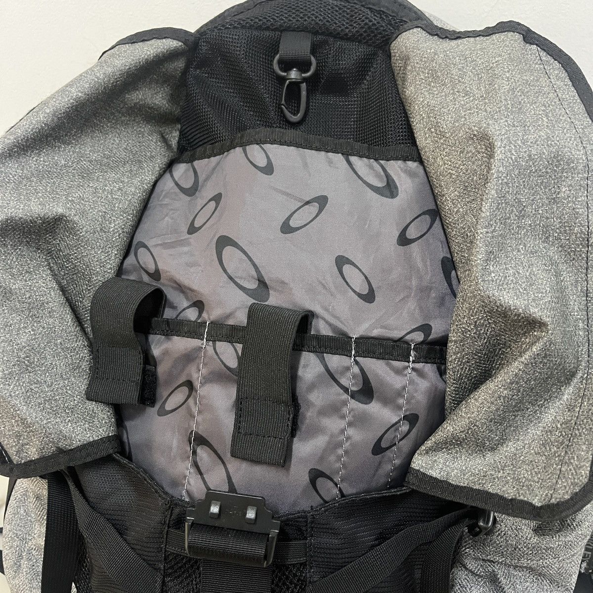 Oakley × Vintage Vintage Oakley Icon 3.0 Tactical Backpack Size ONE SIZE - 5 Thumbnail