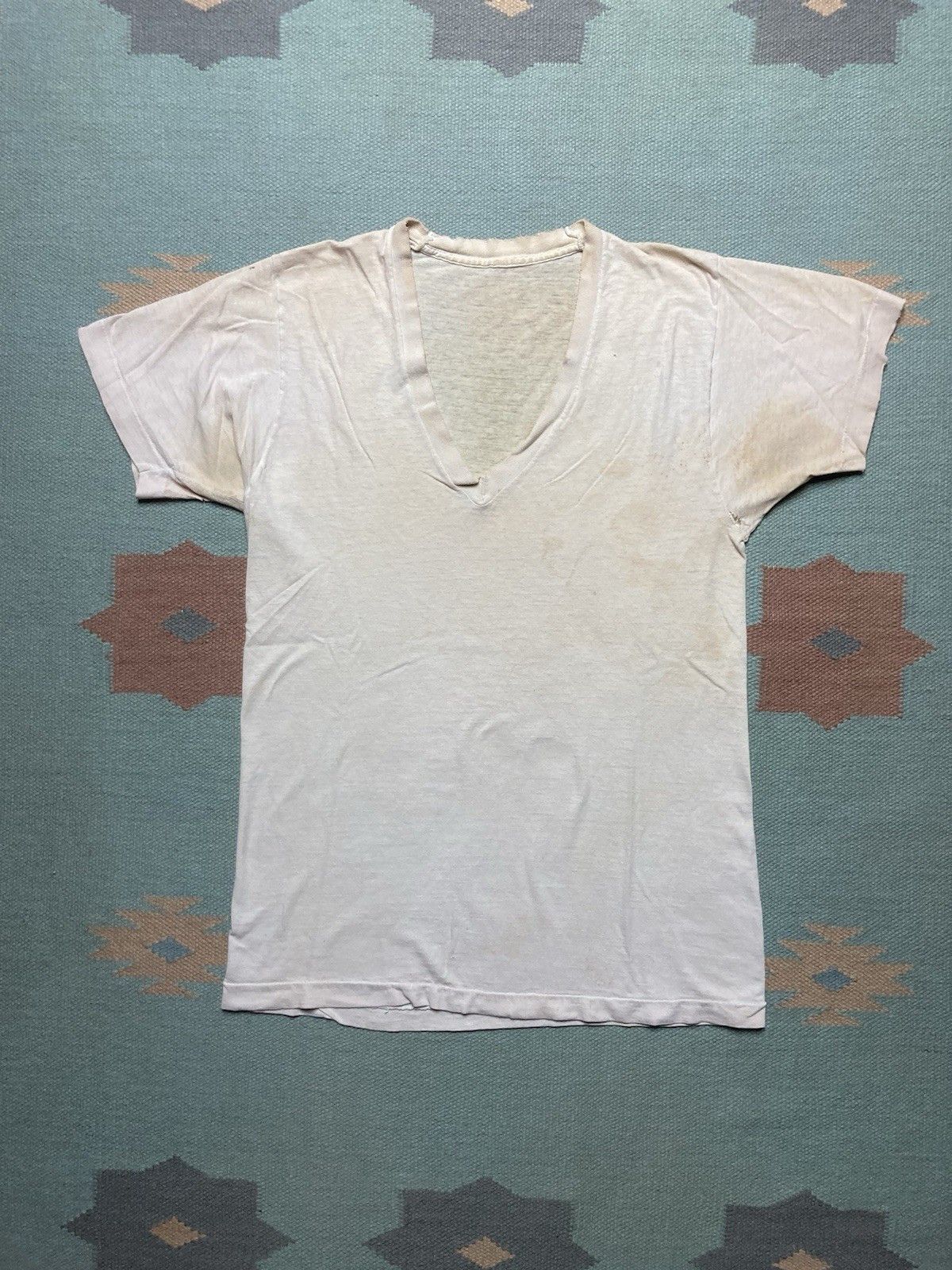 Vintage Vintage 70s blank white t shirt v neck soft grunge cotton M Size US M / EU 48-50 / 2 - 1 Thumbnail