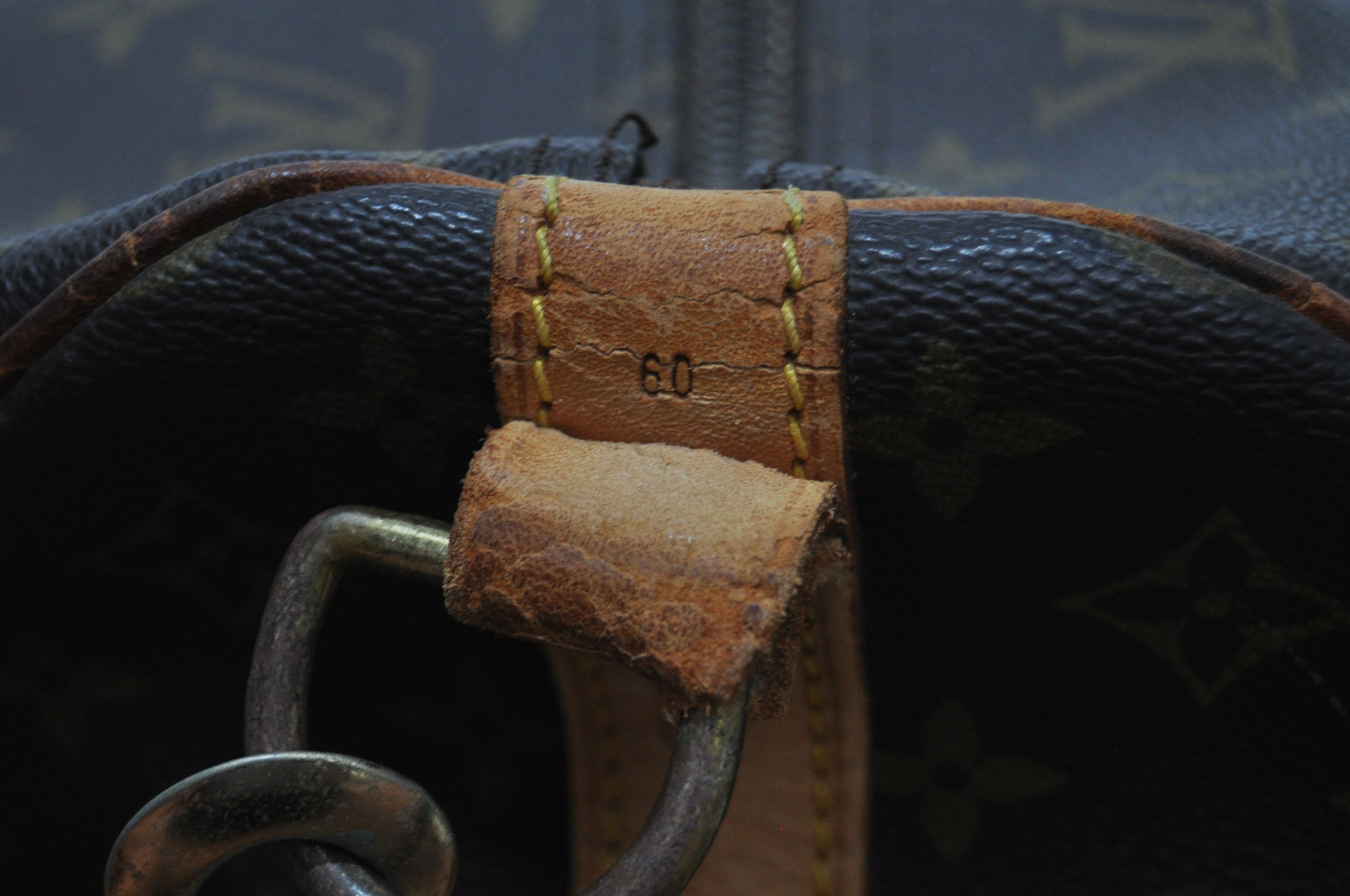 Louis Vuitton Louis Vuitton - 1985 - 60 Monogram Keepall Bandoulière Size ONE SIZE - 9 Thumbnail