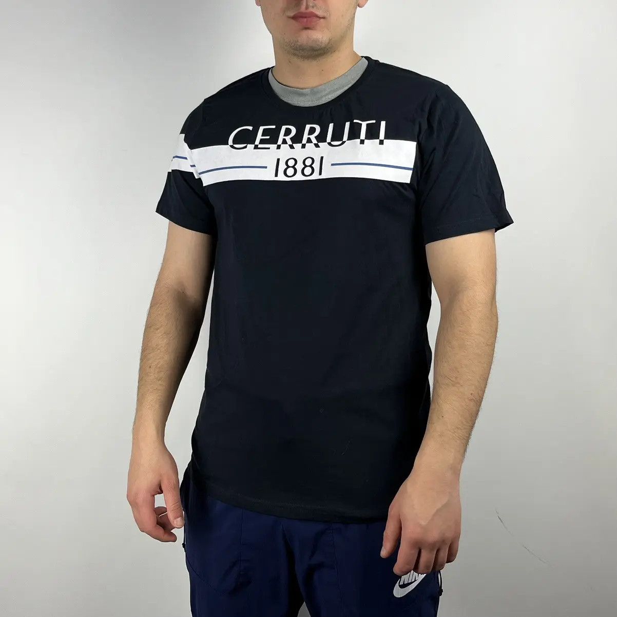 Cerruti 1881 Cerruti 1881 T-shirt box logo size Large Size US L / EU 52-54 / 3 - 1 Thumbnail