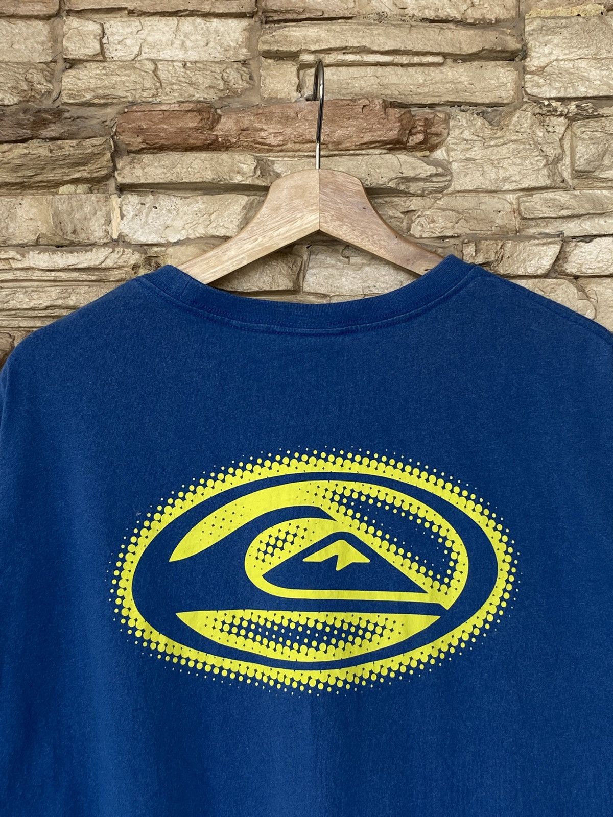 Vintage Quiksilver Backhit Logo Surfing Tees