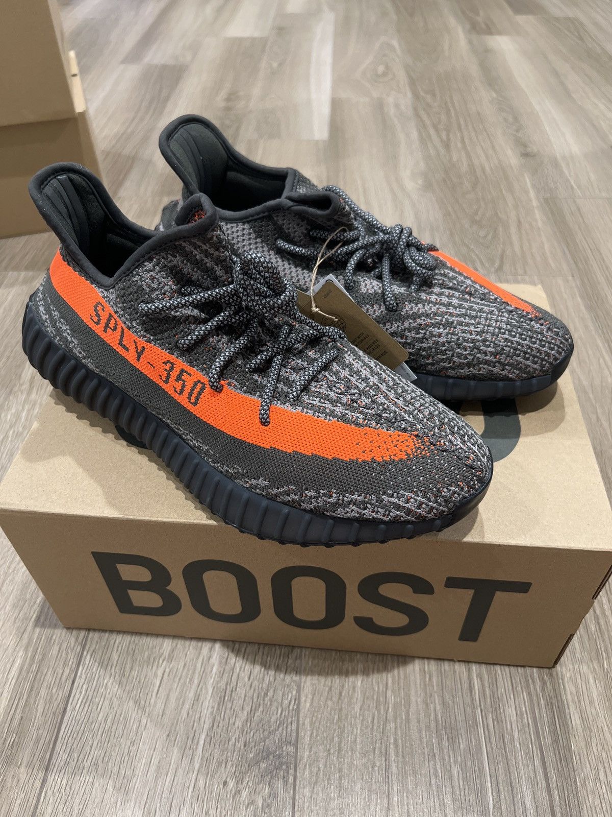 Adidas × Kanye West Yeezy v2 carbon beluga Size US 11 / EU 44 - 3 Thumbnail