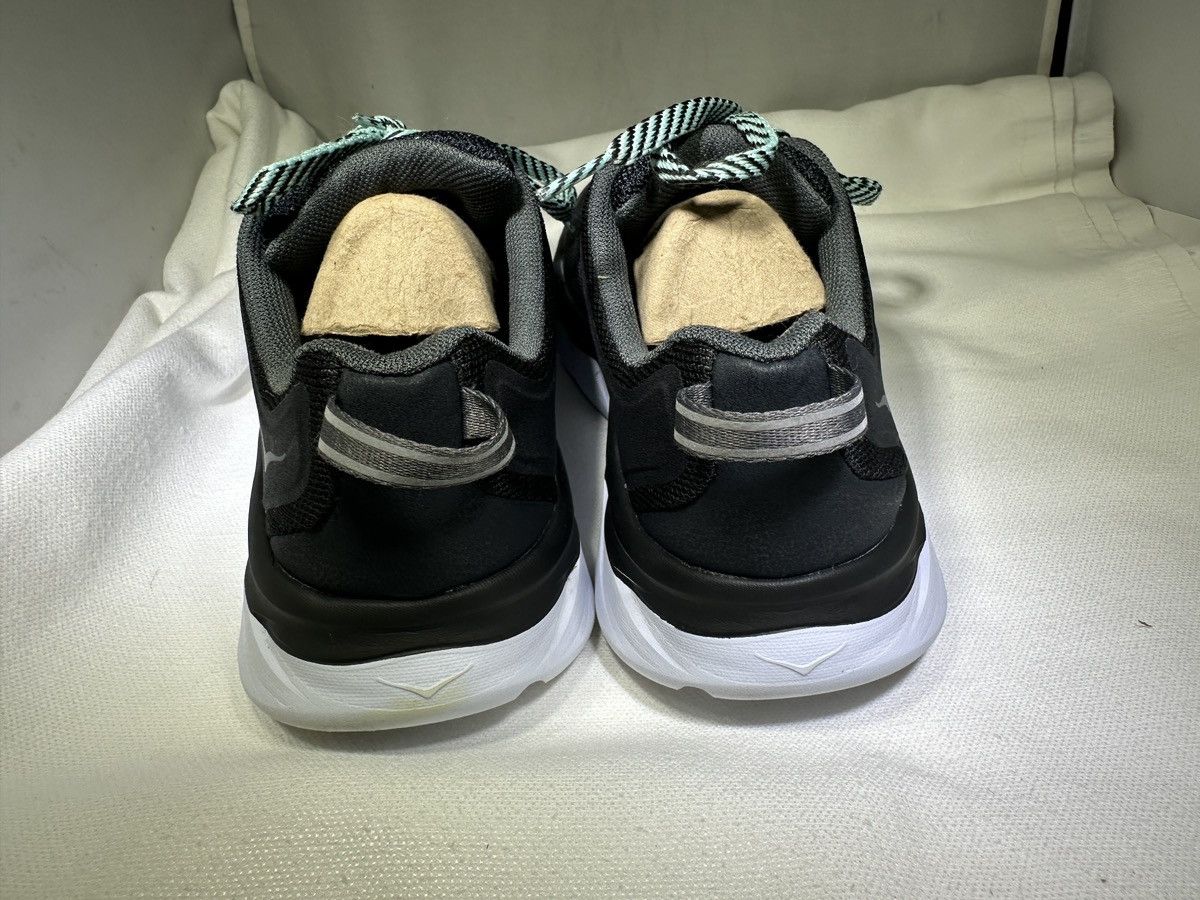 Hoka PreOwned Hoka One One Women's 6D Wide Arahi Black/White Size US 6 / IT 36 - 4 Thumbnail