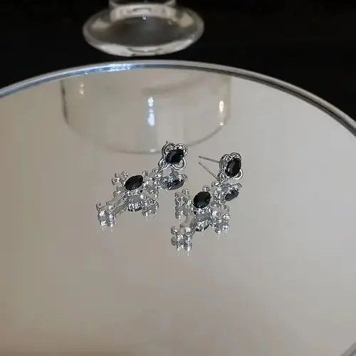 Jewelry Hirayama x Haya Zircon Crystal Cross earrings （1pairs） Size ONE SIZE - 3 Thumbnail