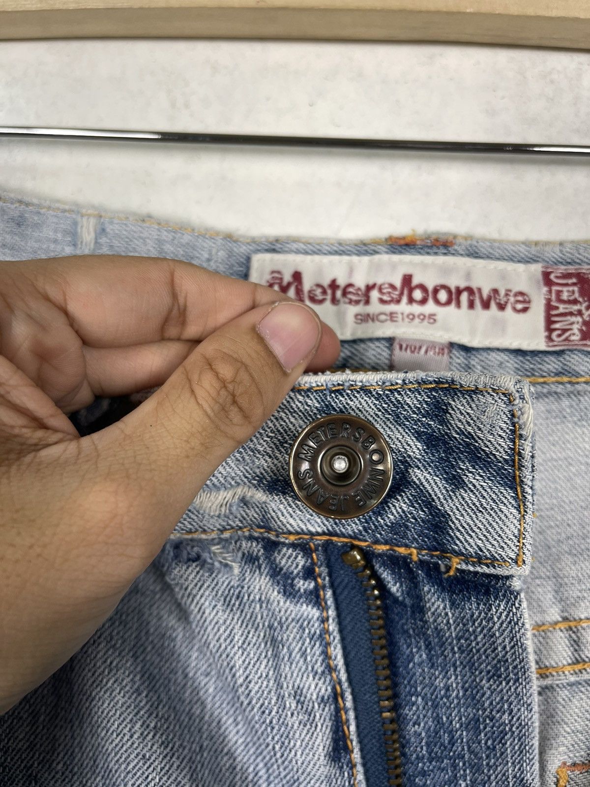 Japanese Brand Meterbonwe Faded Blue Zipper Fly Jeans Size US 30 / EU 46 - 14 Thumbnail