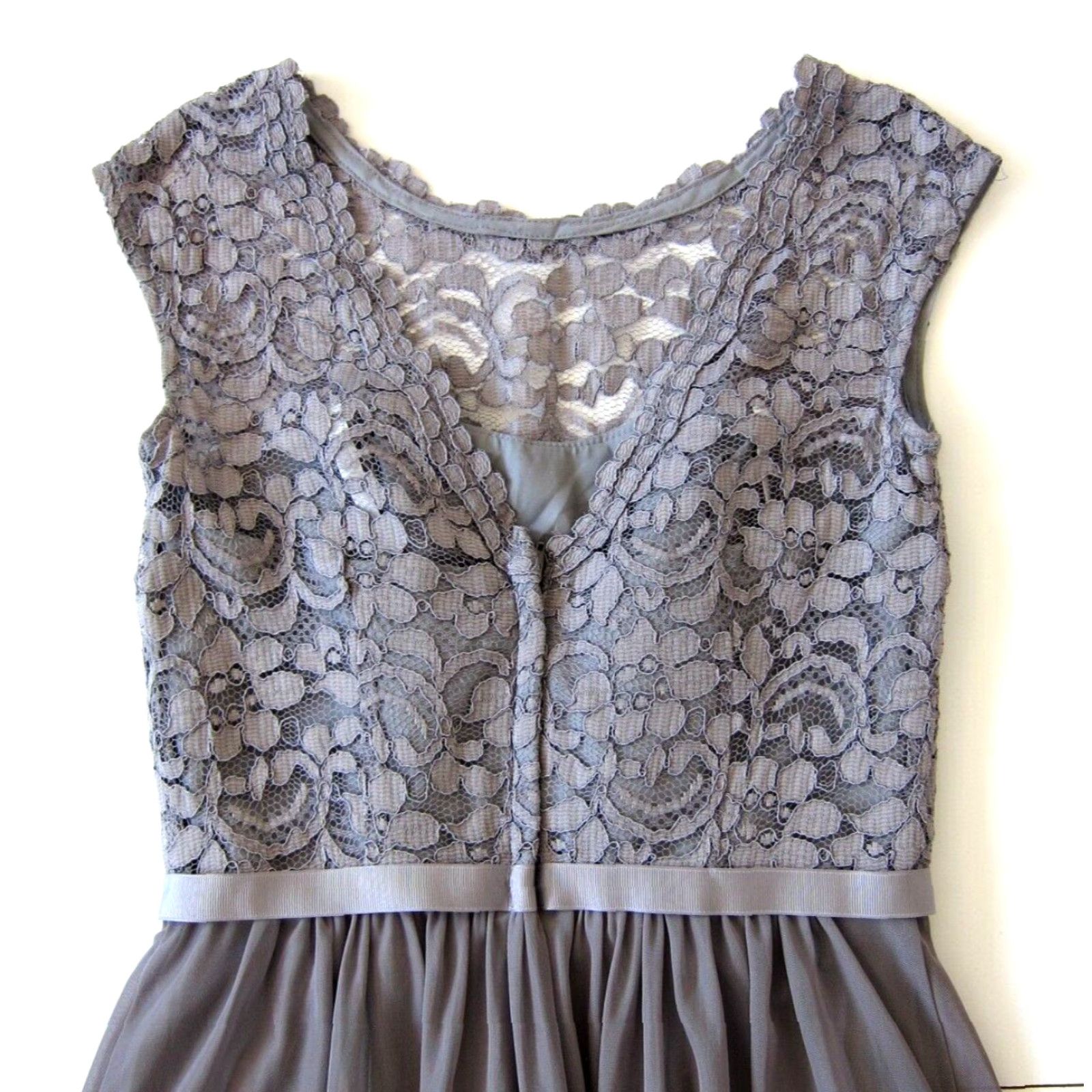 Vintage NWT David's Bridal Grey Embroidered Short Cap Sleeve Satin Sheath Dress Size 0 Size 25" / US 0 / IT 36 - 4 Thumbnail
