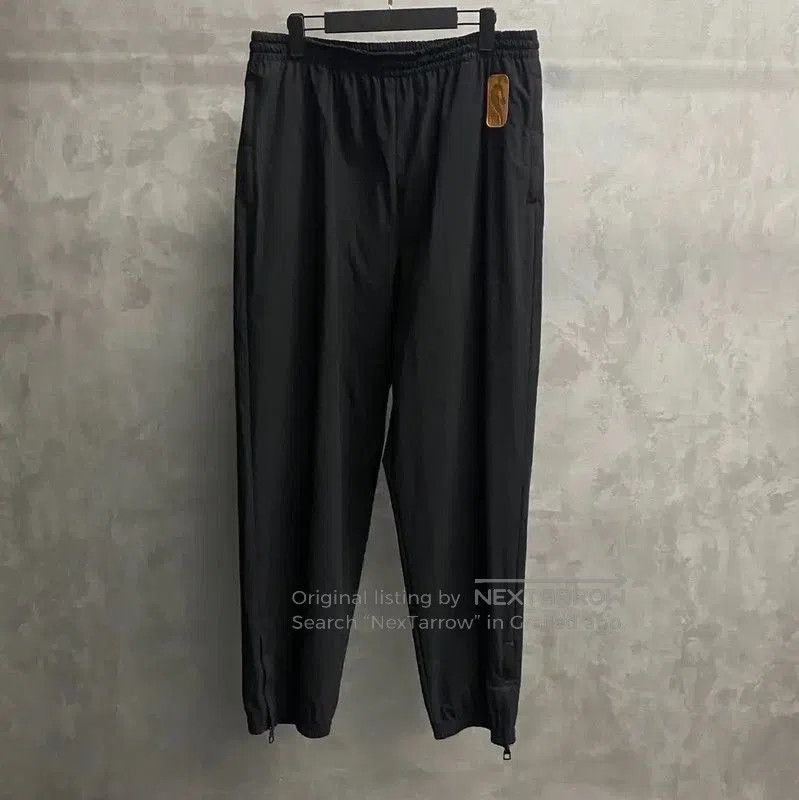Louis Vuitton Louis Vuitton Black Men's Casual Pants . Size US 34 / EU 50 - 1 Thumbnail
