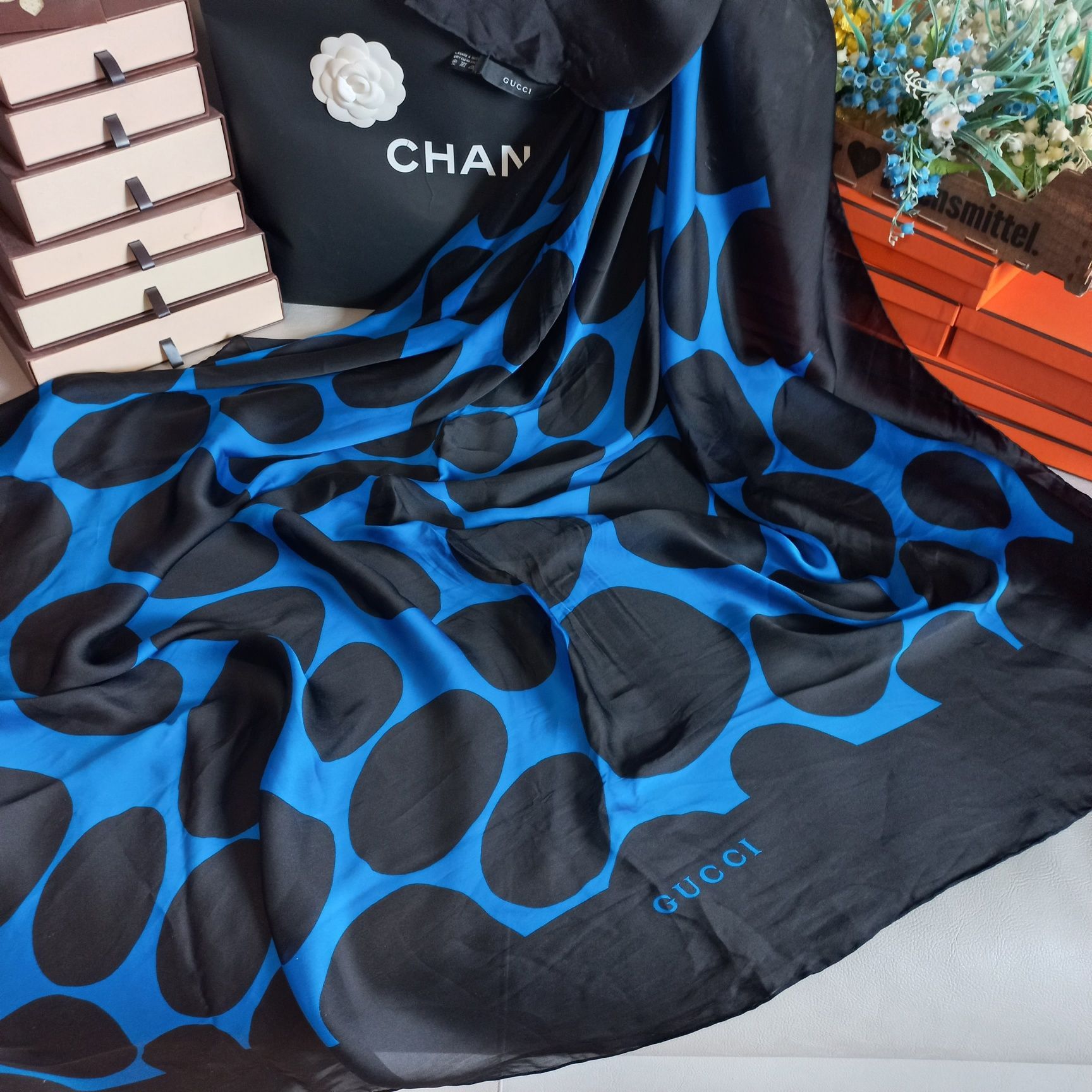 Gucci Gucci Vintage Silk Scarf Size ONE SIZE - 1 Thumbnail