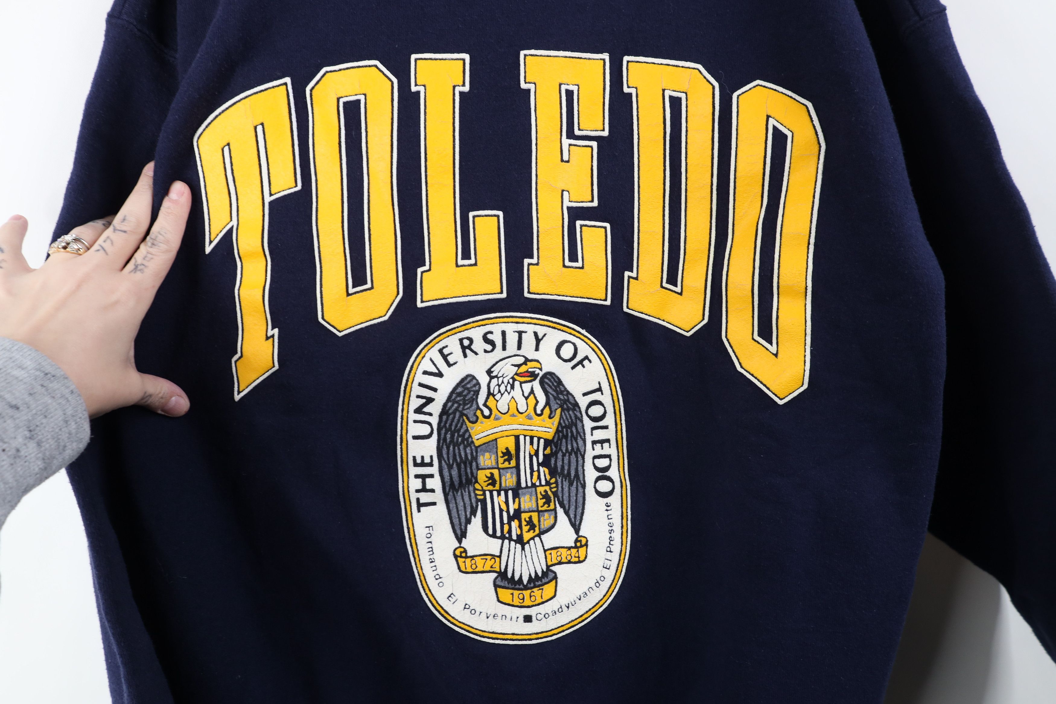 Vintage Vintage 90s Heavyweight University of Toledo Sweatshirt Size US XL / EU 56 / 4 - 4 Thumbnail