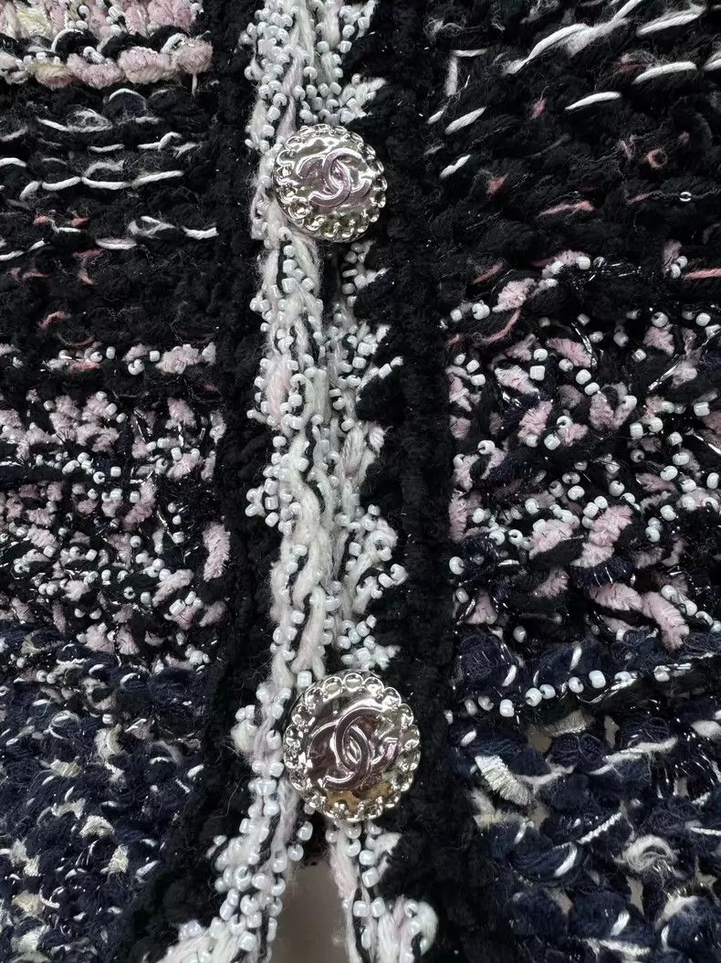 Chanel Chanel Overweight black pink beaded braided jacket Size XS / US 0-2 / IT 36-38 - 2 Thumbnail