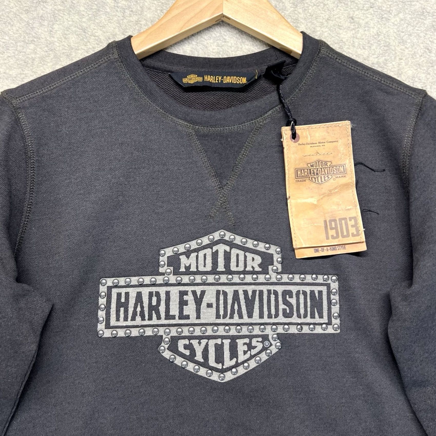 Harley Davidson Harley Davidson Womens Sweatshirt Medium Gray Studded Logo Pullover NWT Size M / US 6-8 / IT 42-44 - 2 Thumbnail
