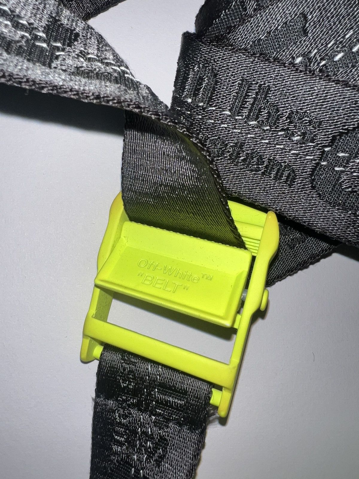 Off-White × Virgil Abloh Off-White Neon Green Black Python Print Belt Bag Virgil Size ONE SIZE - 9 Thumbnail