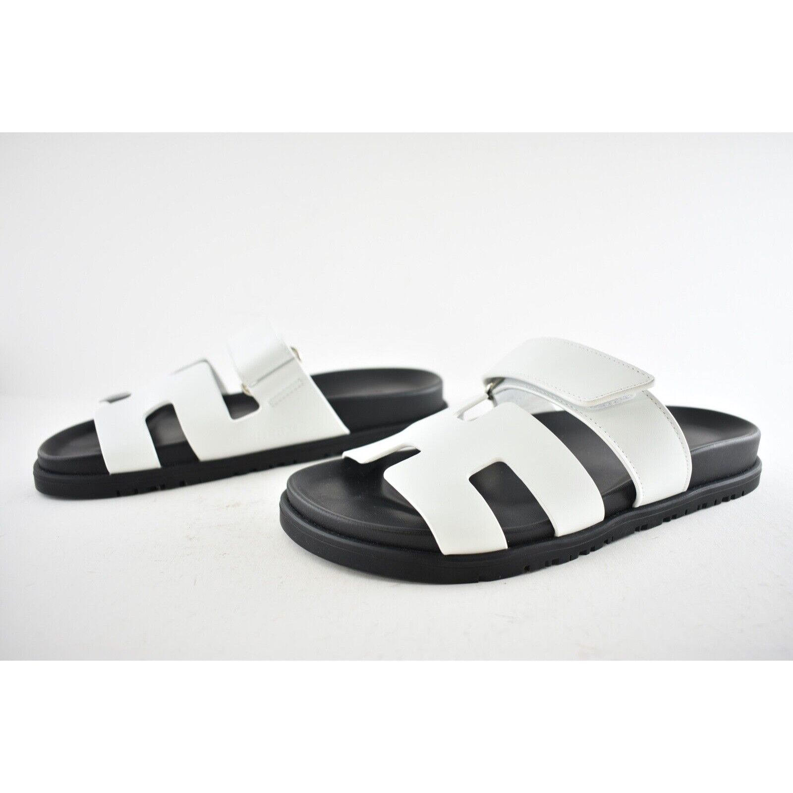 Hermes Hermes Chypre Sandal White Black Calfskin Leather H Logo Size US 7.5 / IT 37.5 - 10 Thumbnail