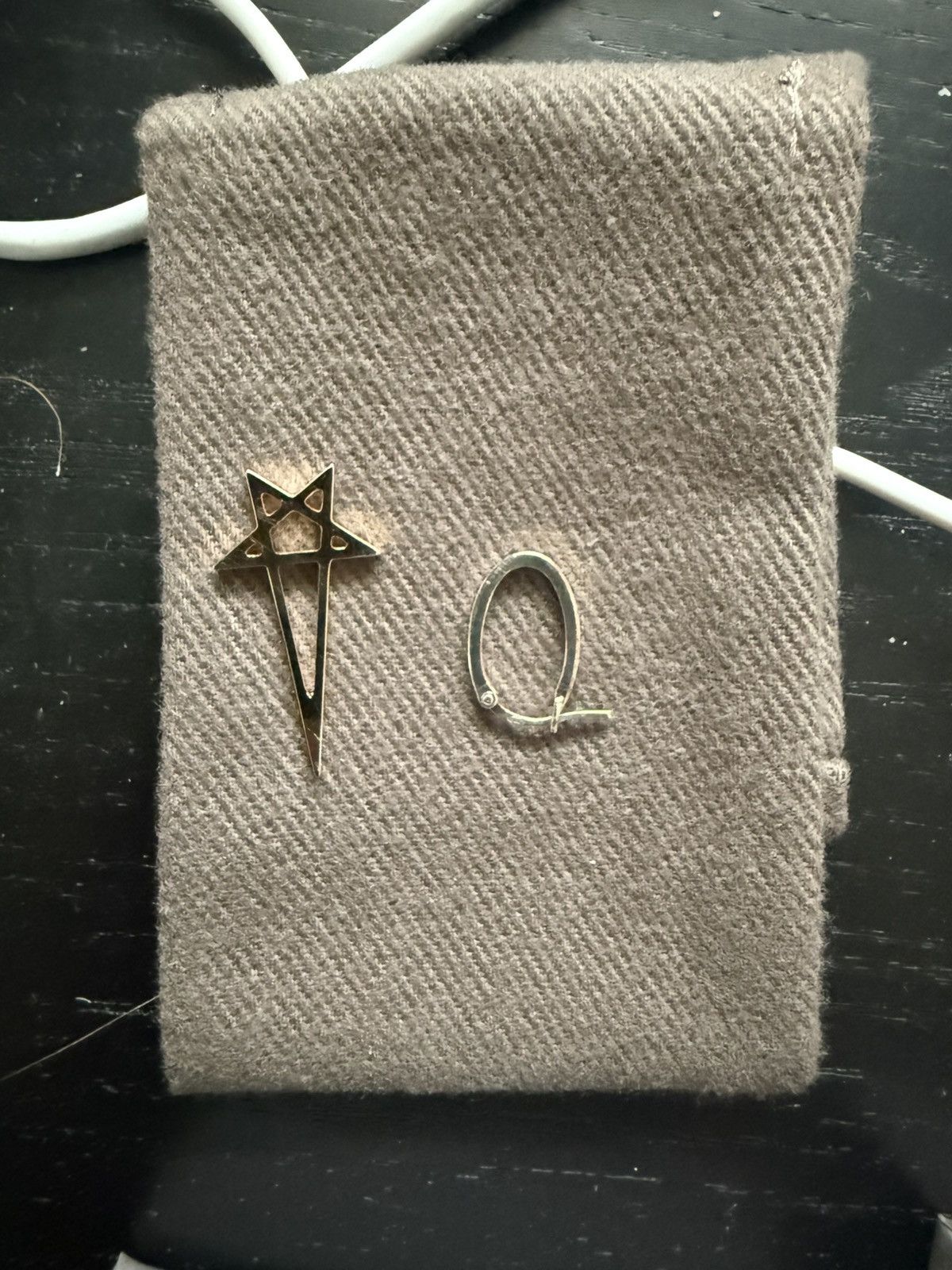 Rick Owens GOLD PENTAGRAM EARRING Size ONE SIZE - 1 Thumbnail